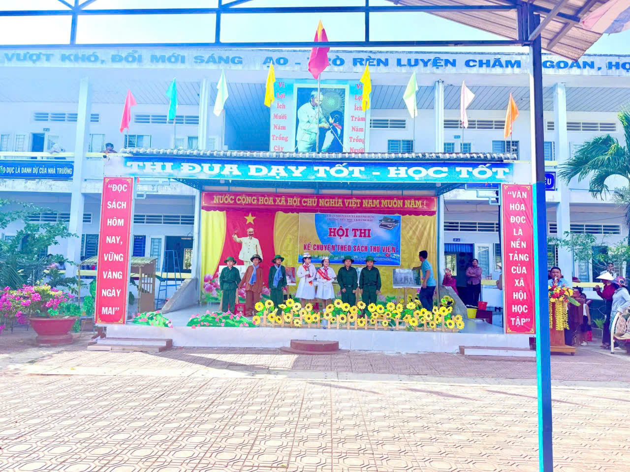 Anh-tin-bai