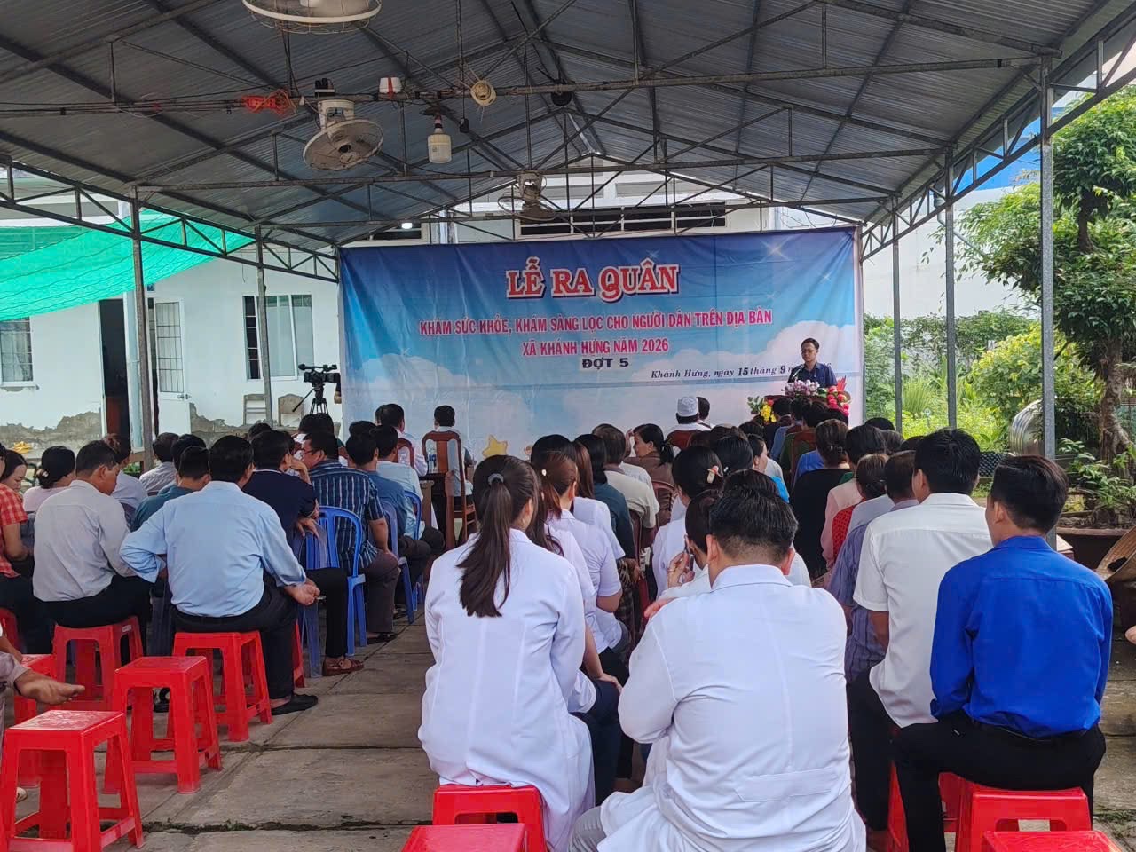 XÃ KHÁNH HƯNG RA QUÂN 45 NGÀY KHÁM SỨC KHỎE, KHÁM SÀNG LỌC CHO NGƯỜI DÂN