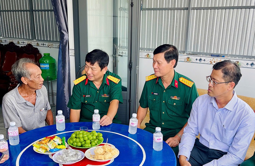Anh-tin-bai
