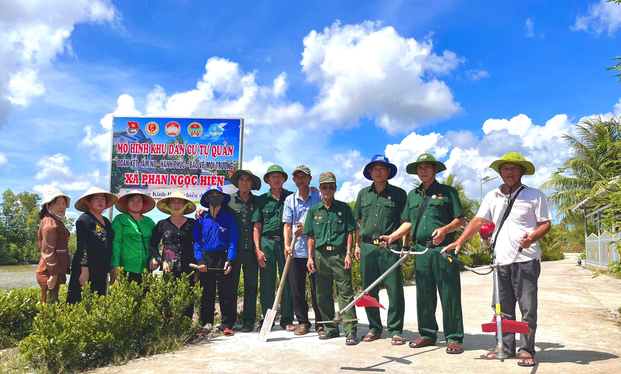 Xã Phan Ngọc Hiển: Rộn ràng khí thế ra quân “Ngày dân vận khéo”