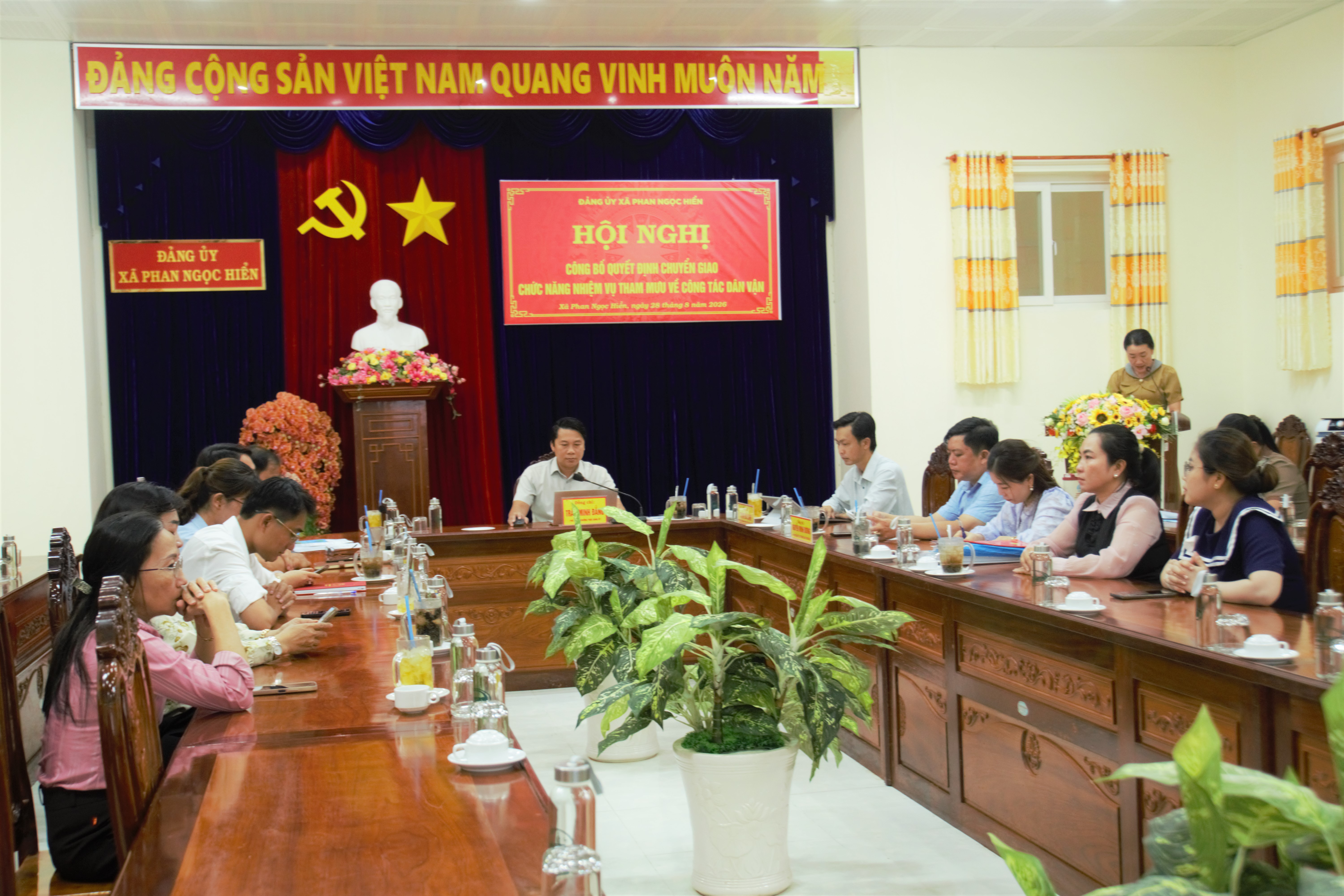 Đảng ủy xã Phan Ngọc Hiển: Tổ chức hội nghị công bố Quyết định chuyển giao chức năng nhiệm vụ tham mưu về công tác dân vận