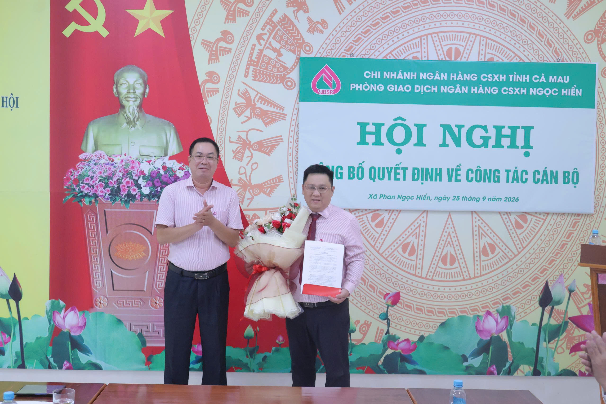 PHÒNG GIAO DỊCH NGÂN HÀNG CHÍNH SÁCH XÃ HỘI NGỌC HIỂN CÔNG BỐ QUYẾT ĐỊNH BỔ NHIỆM PHÓ GIÁM ĐỐC