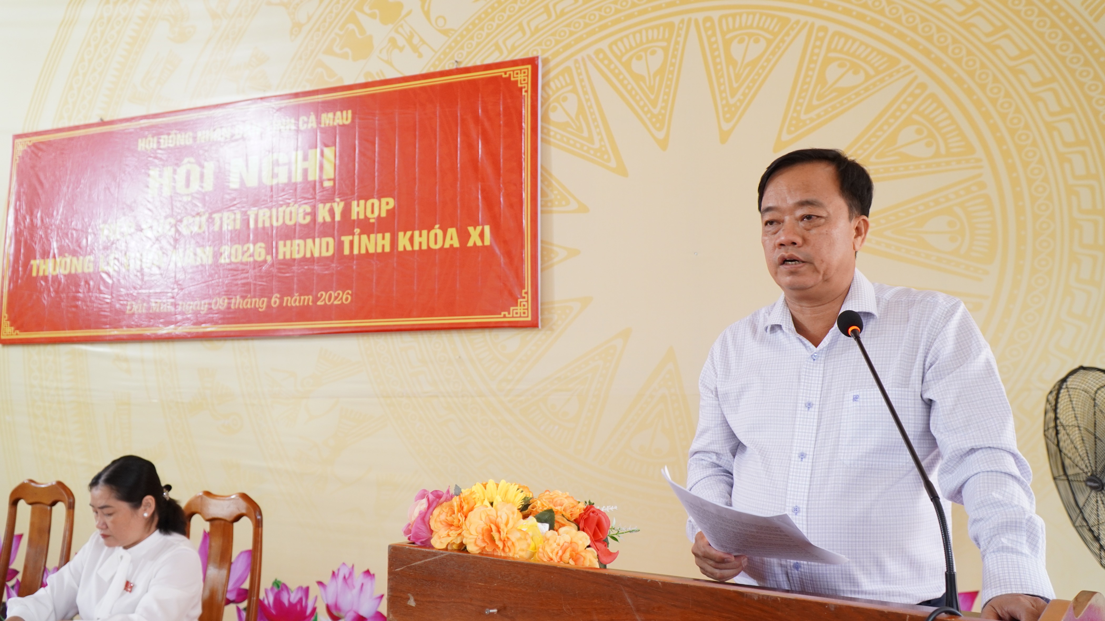 Đồng chí Huỳnh Quốc Việt Phó Bí thư Thường trực Tỉnh ủy tiếp xúc cử tri tại xã Đất Mũi