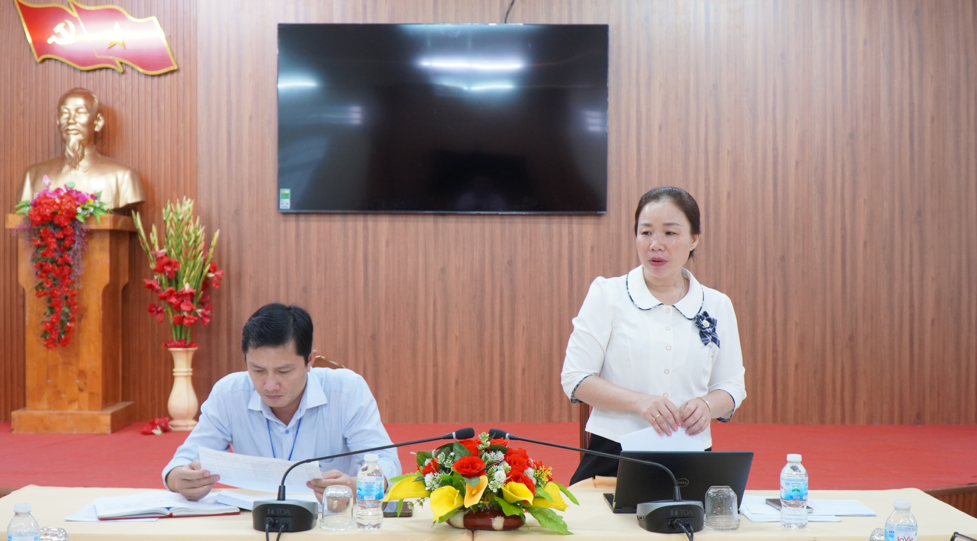Anh-tin-bai