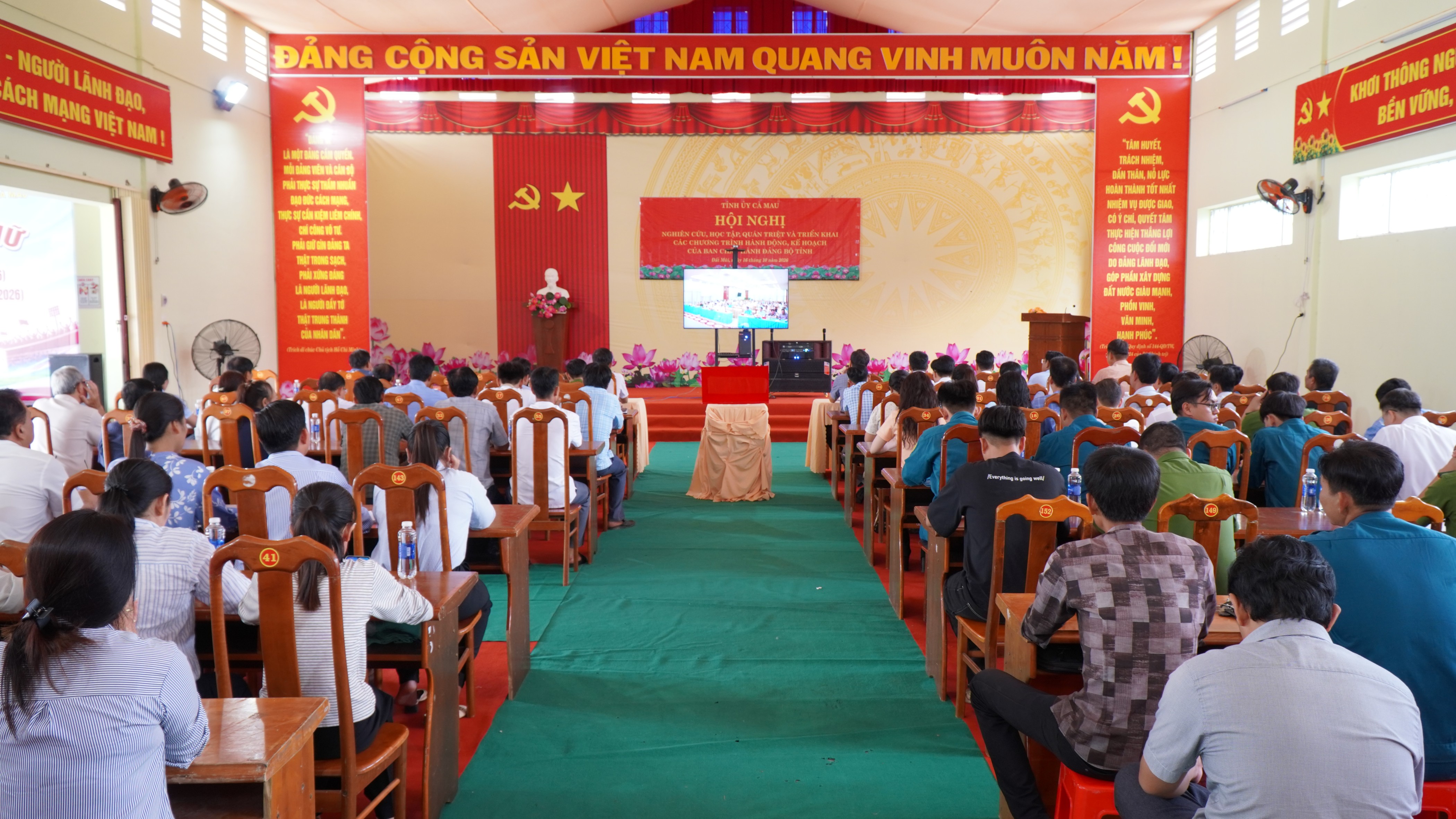 Đất Mũi nghiên cứu, học tập, quán triệt và triển khai các chương trình hành động, kế hoạch của Ban Chấp hành Đảng bộ tỉnh Cà Mau
