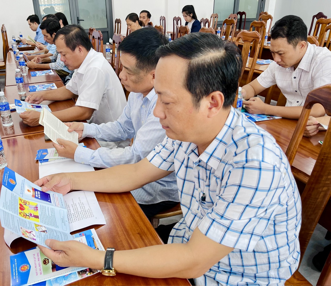 Anh-tin-bai