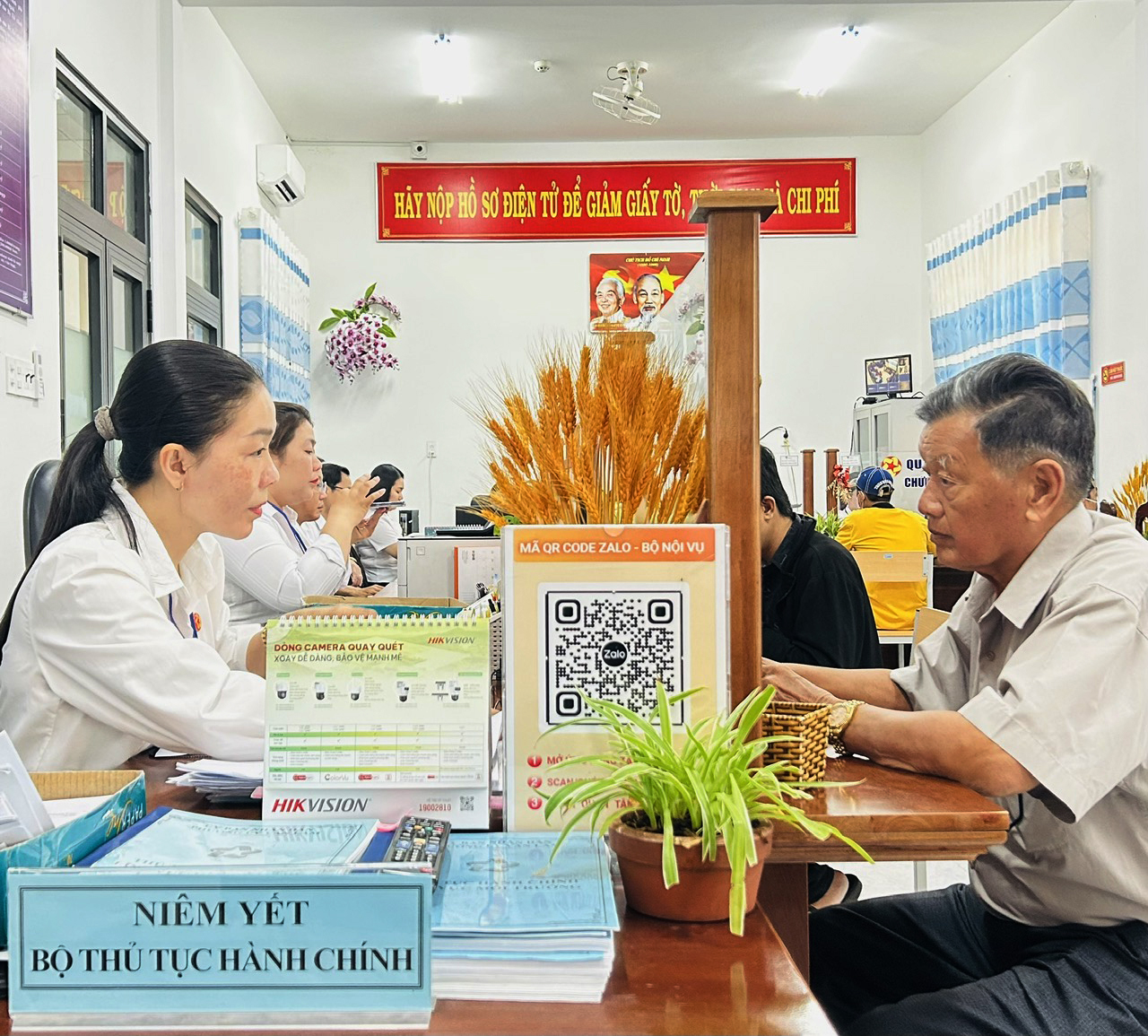 Đẩy mạnh cải cách hành chính và chuyển đổi số