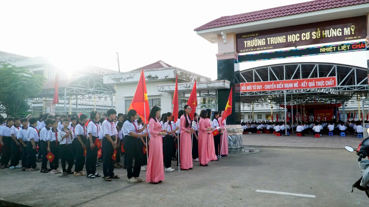 HƯNG MỸ RỘN RÀNG NGÀY HỘI ĐẾN TRƯỜNG
