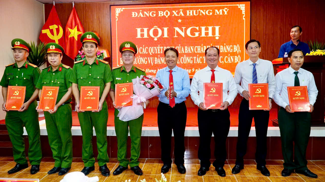 HƯNG MỸ CÔNG BỐ QUYẾT ĐỊNH THÀNH LẬP 6 ĐẢNG BỘ, 12 CHI BỘ TRỰC THUỘC