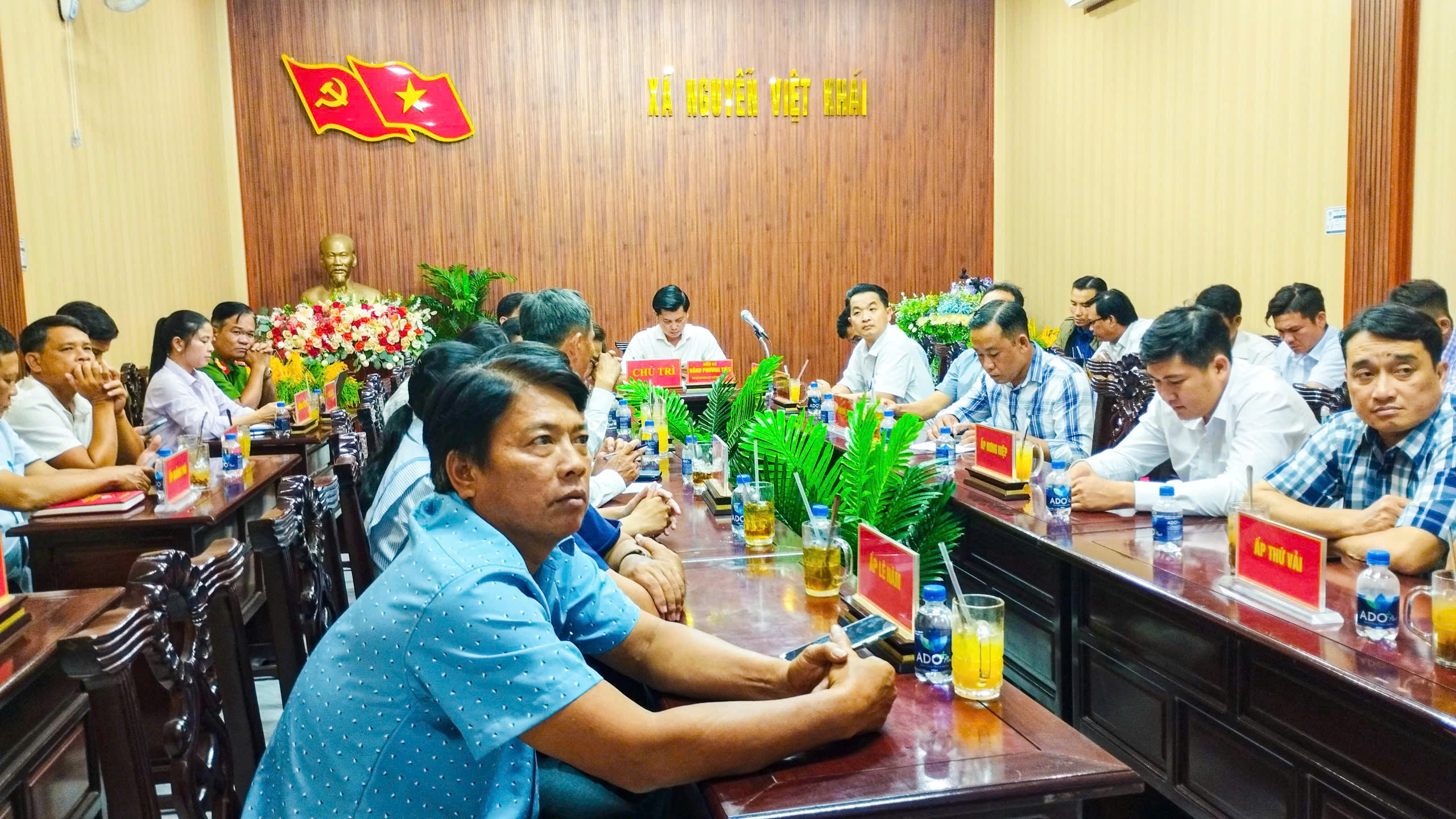 Anh-tin-bai