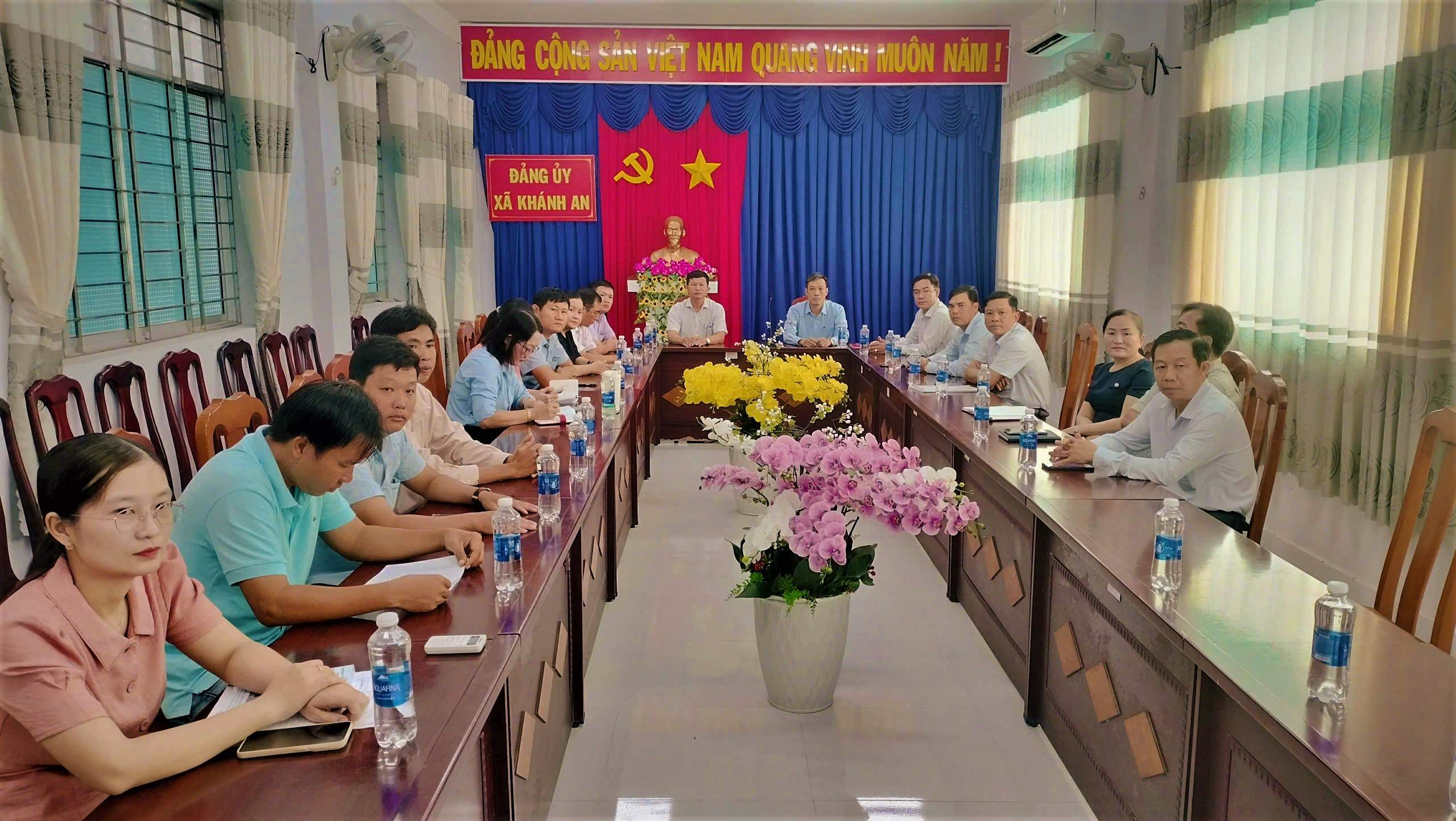 Xã Khánh An, tham dự Hội nghị trực tuyến Báo cáo viên Trung ương tháng 10/2026
