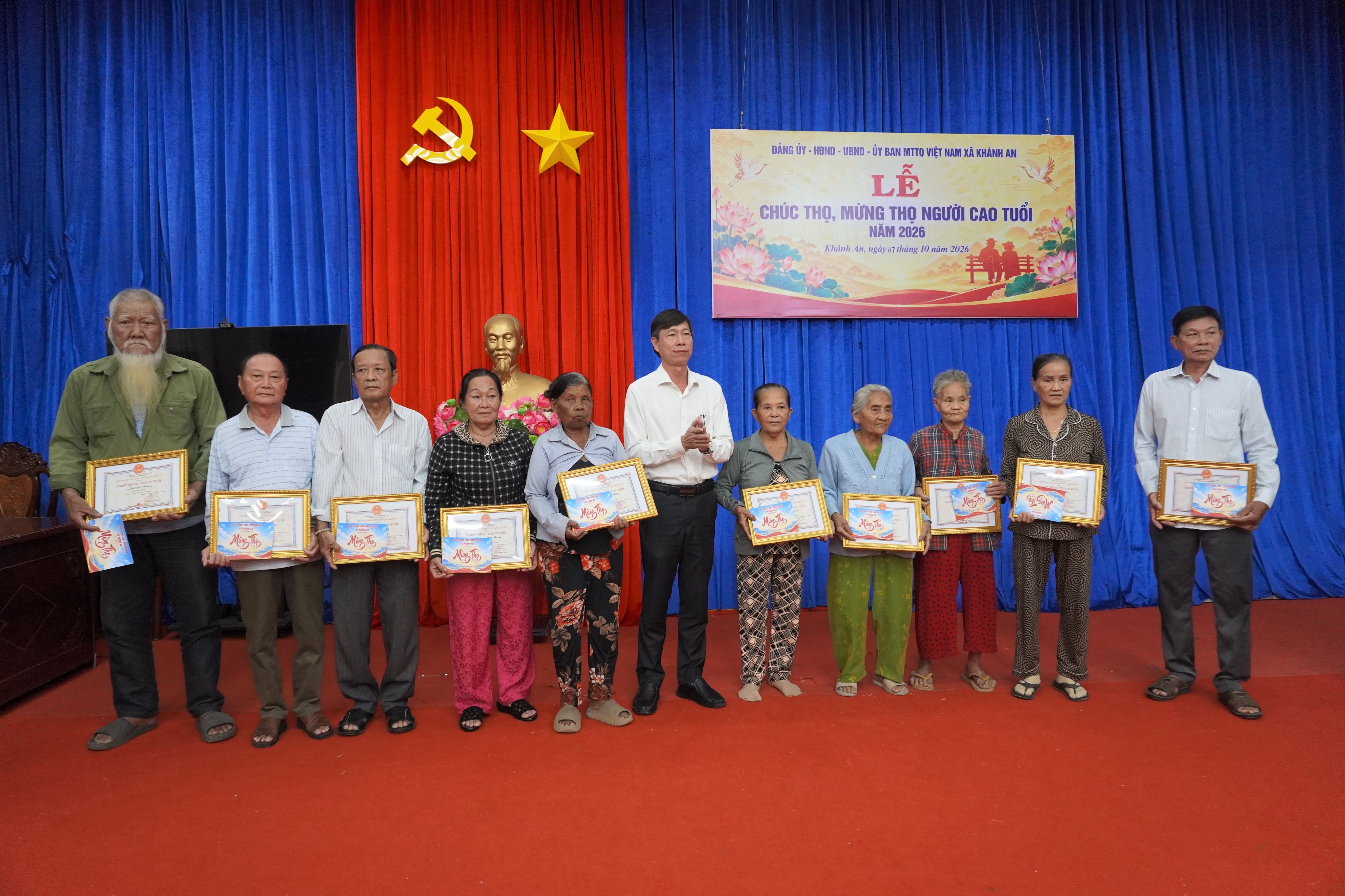 XÃ KHÁNH AN 359 NGƯỜI CAO TUỔI ĐƯỢC CHÚC THỌ, MỪNG THỌ NĂM 2026