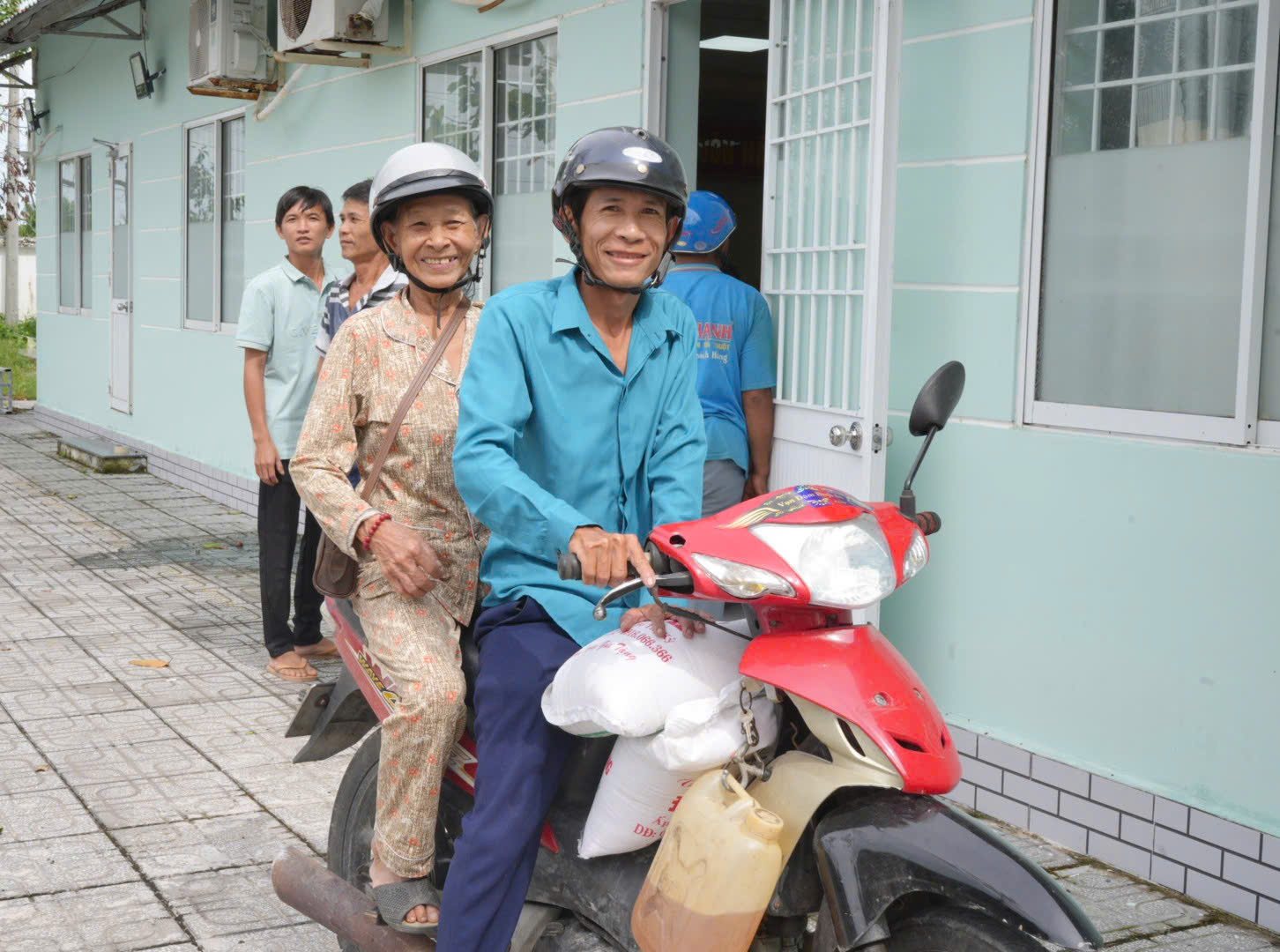 Anh-tin-bai