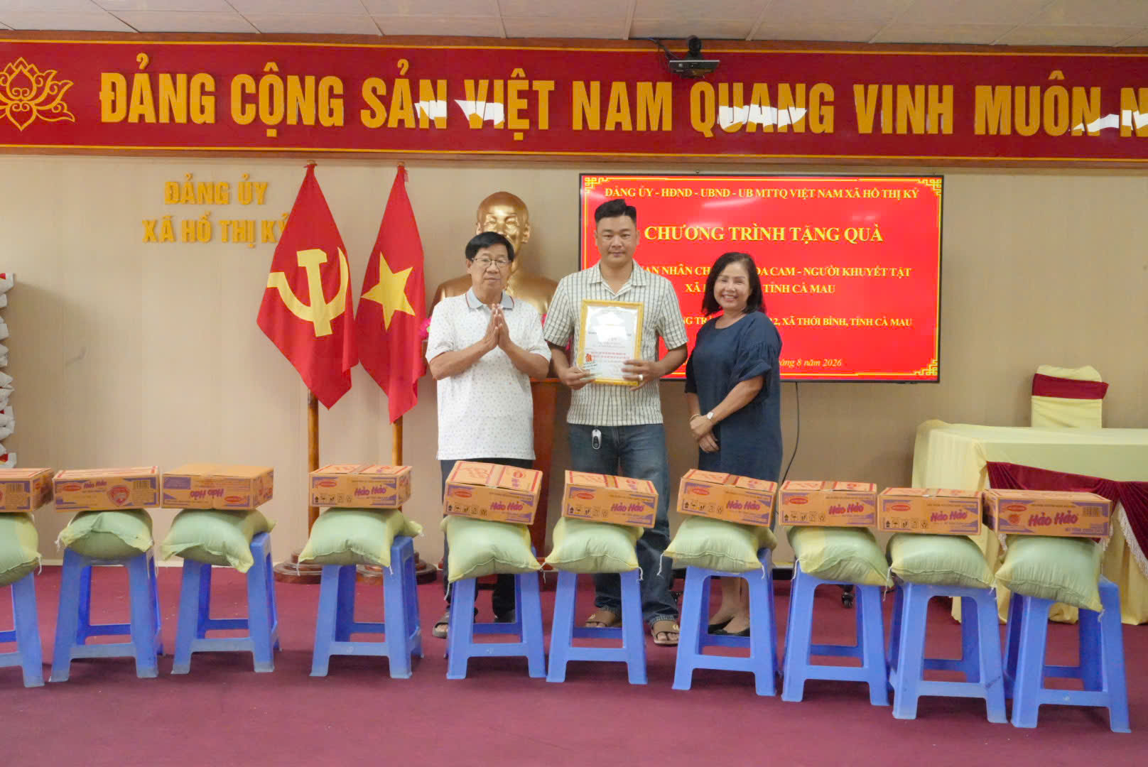 Anh-tin-bai