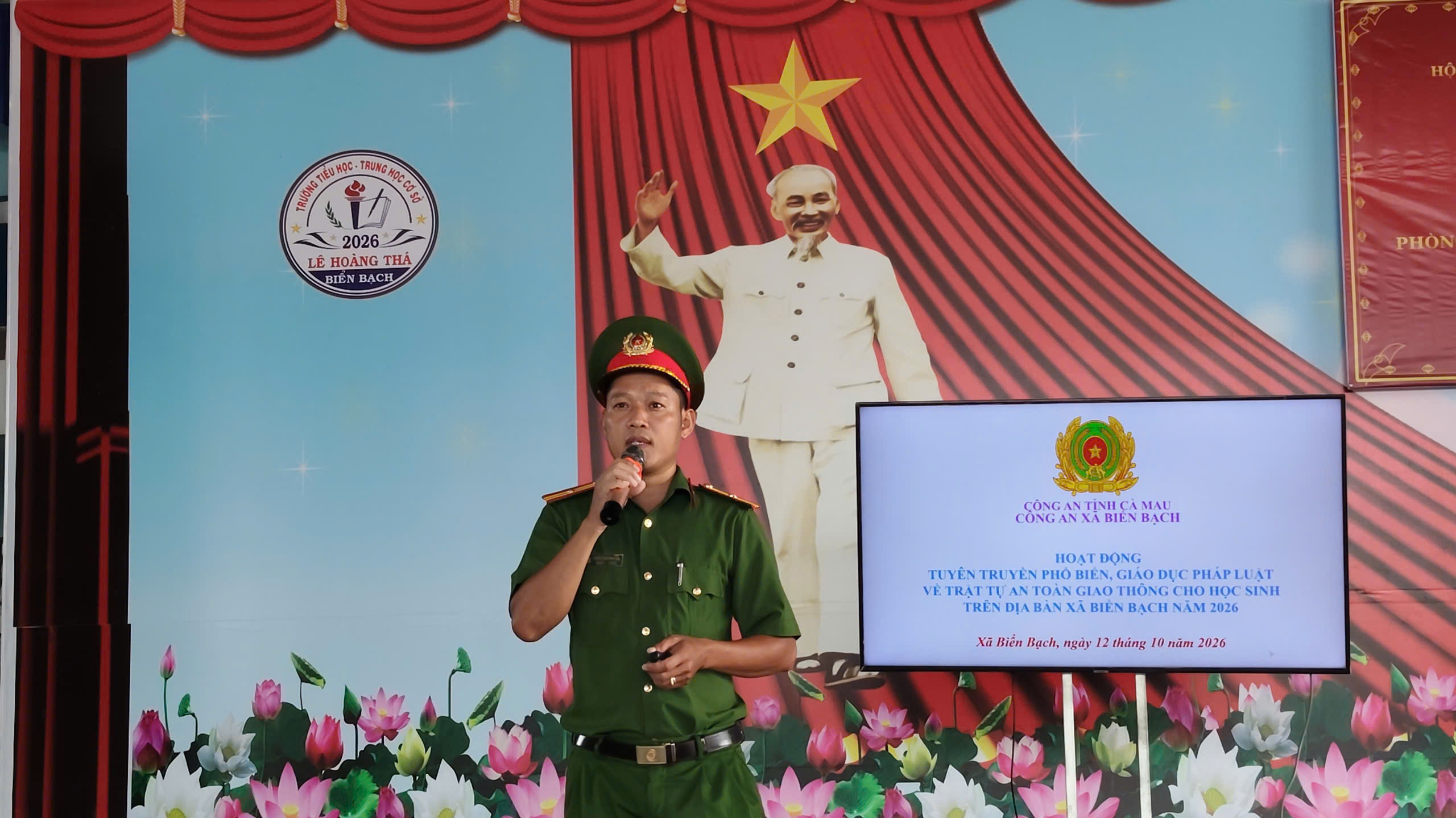 Xã Biển Bạch tổ chức tuyên truyền, phổ biến, giáo dục pháp luật tại các điểm trường trên địa bàn.