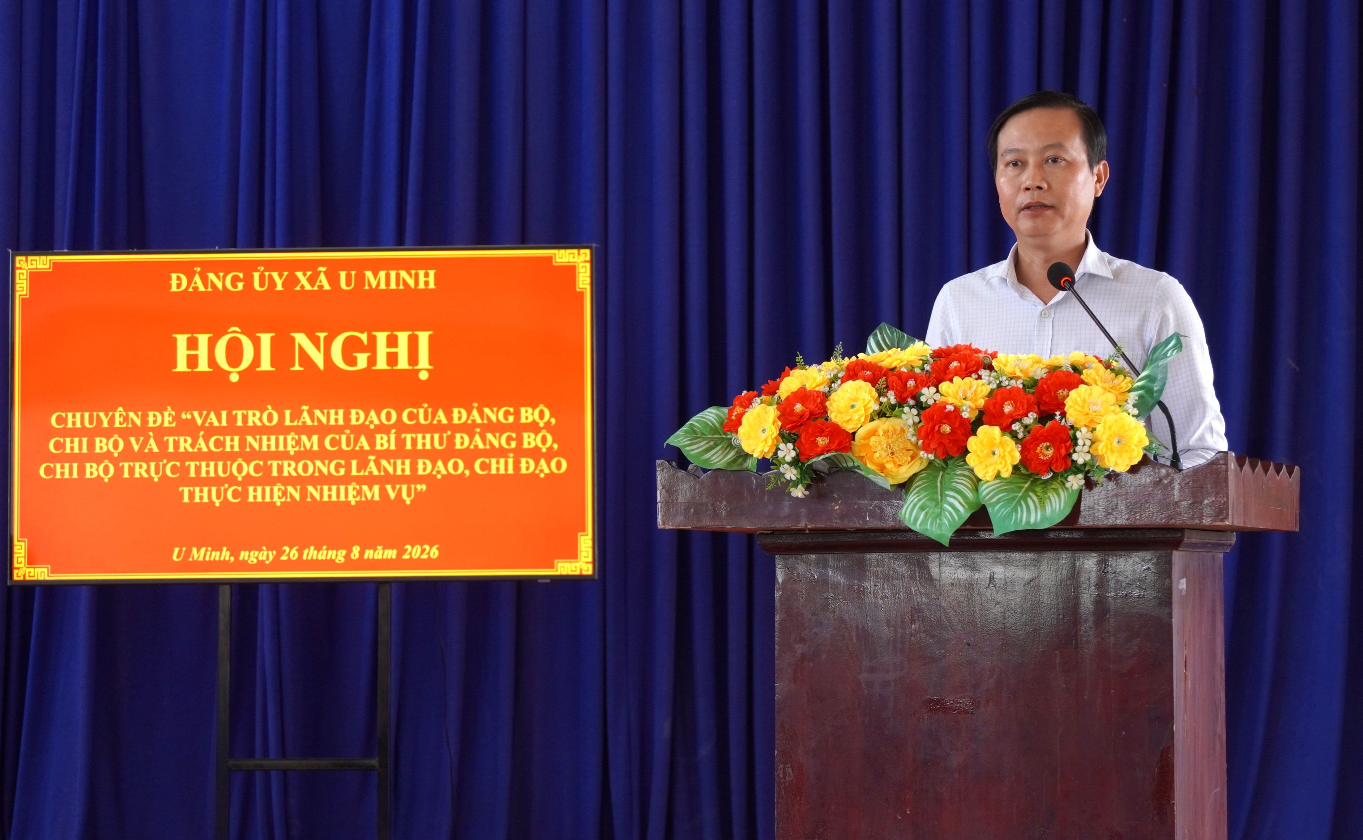 Nâng cao vai trò lãnh đạo của bí thư Đảng bộ, chi bộ cơ sở