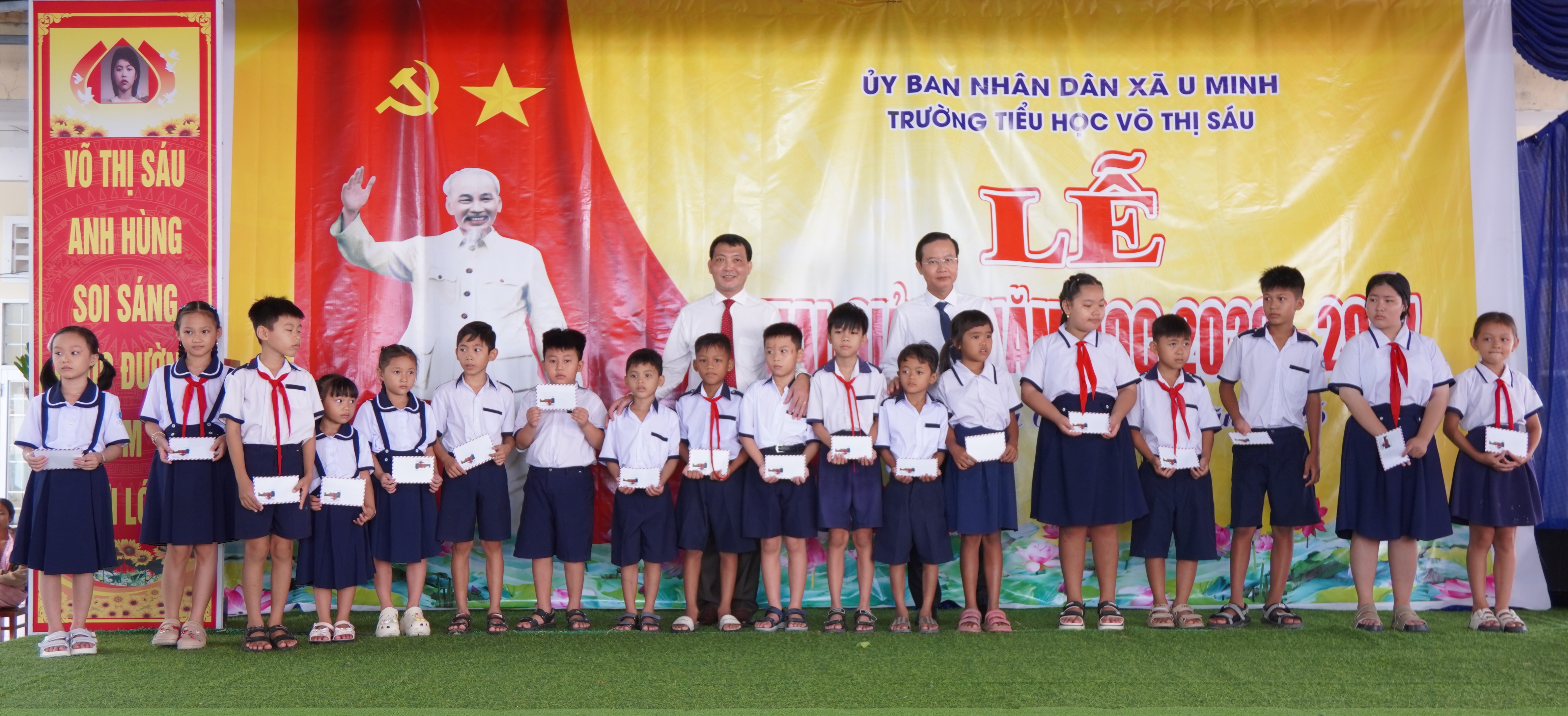Anh-tin-bai