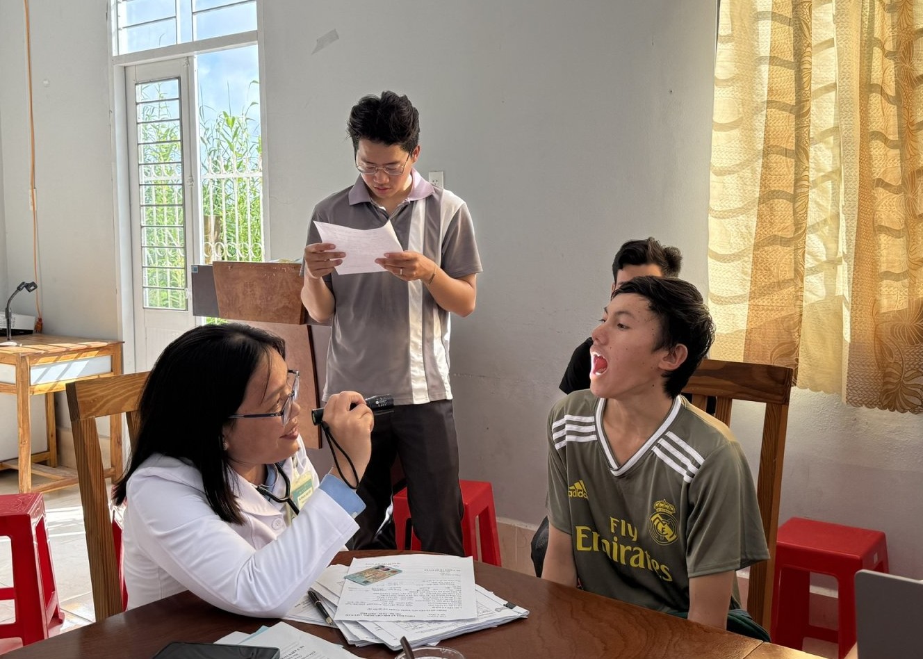 Anh-tin-bai