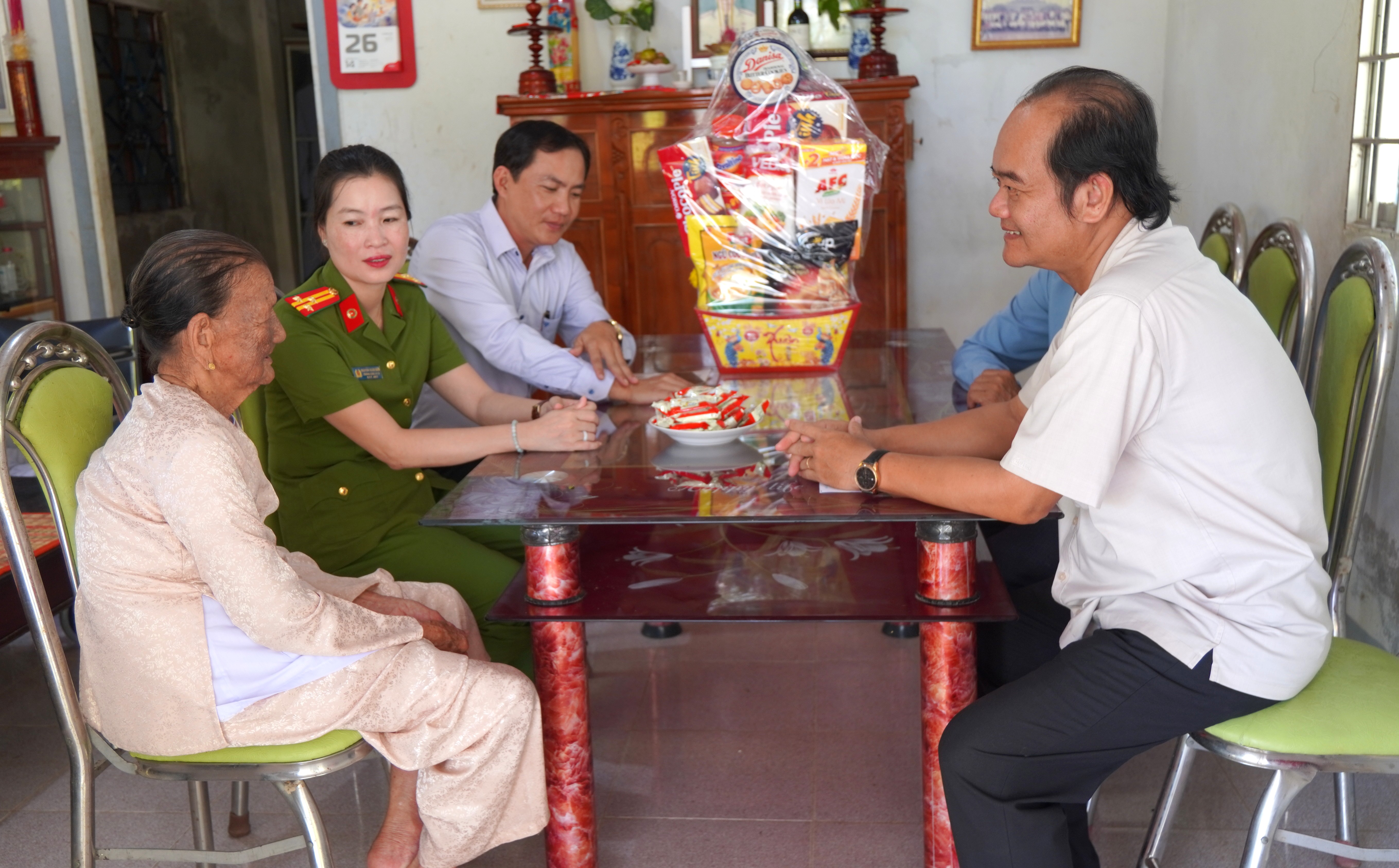 Anh-tin-bai