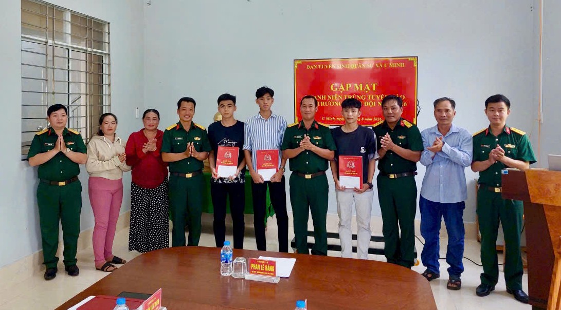 Ban Tuyển sinh Quân sự xã U Minh gặp mặt thanh niên trúng tuyển vào các trường Quân đội