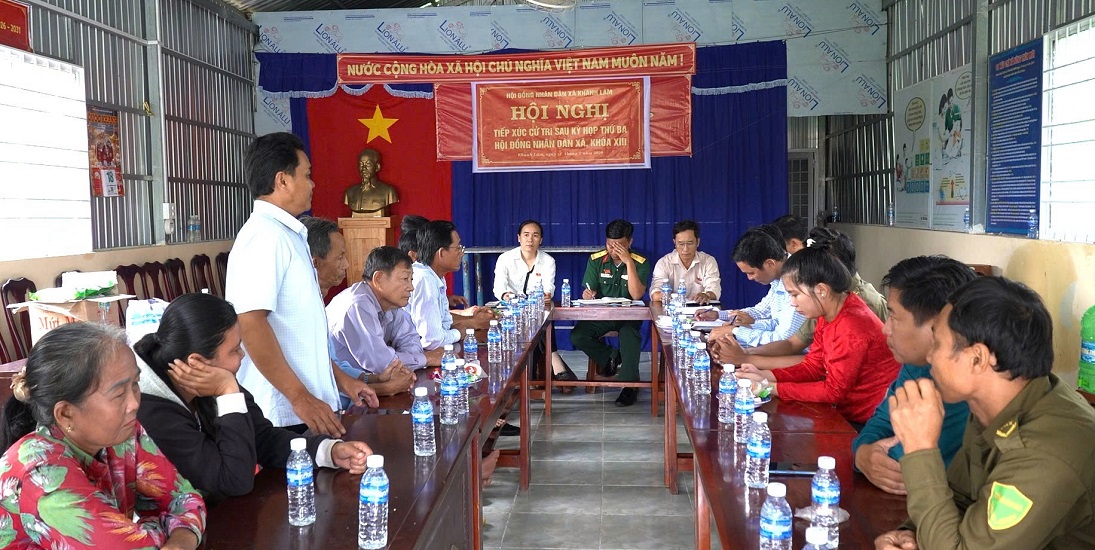 Tổ đại biểu HĐND xã số 5 tiếp xúc cử tri tại ấp 10