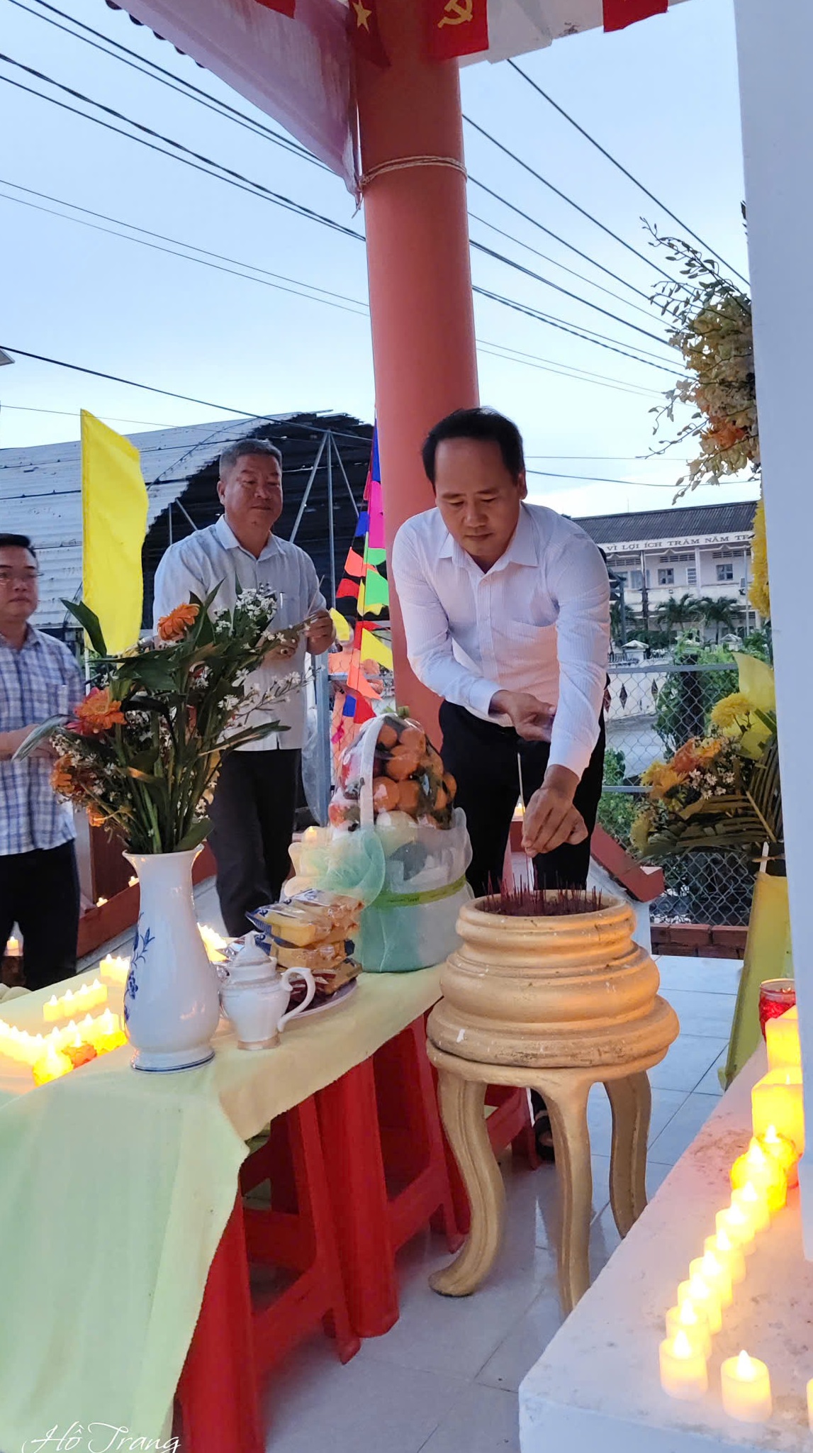 Anh-tin-bai