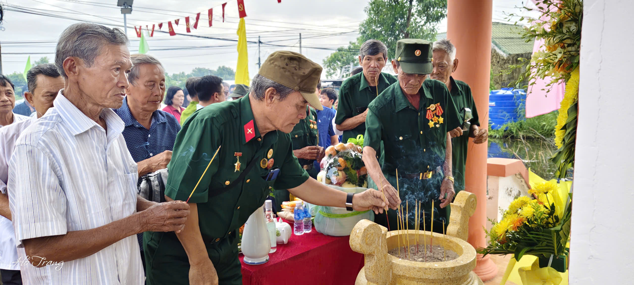 Anh-tin-bai