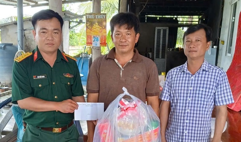 XÃ TÂN TIẾN TỔ CHỨC THĂM, TẶNG QUÀ ANH HÙNG LỰC LƯỢNG VŨ TRANG NHÂN DÂN VÀ THƯƠNG BINH HẠNG 1/4 NHÂN DỊP KỶ NIỆM 81 NĂM CÁCH MẠNG THÁNG TÁM VÀ QUỐC KHÁNH 02/9