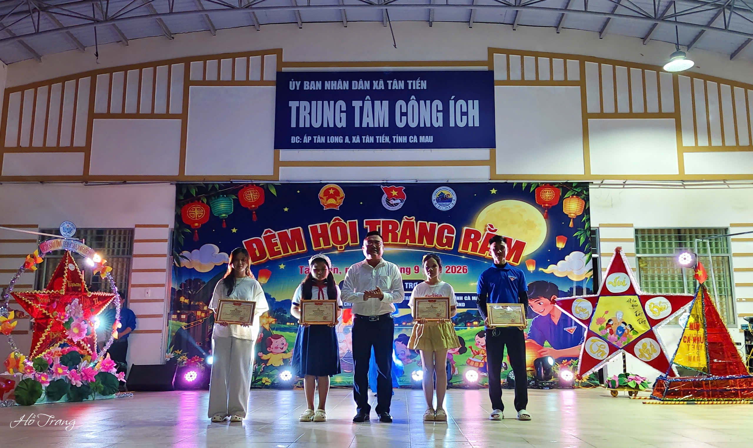 Anh-tin-bai