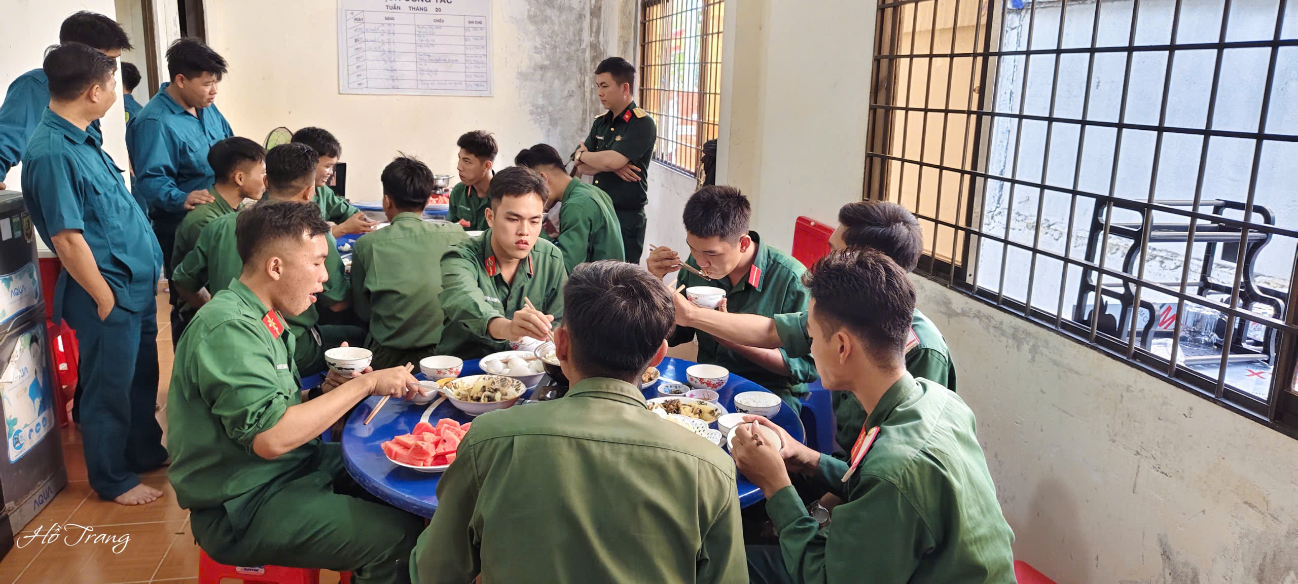 Anh-tin-bai