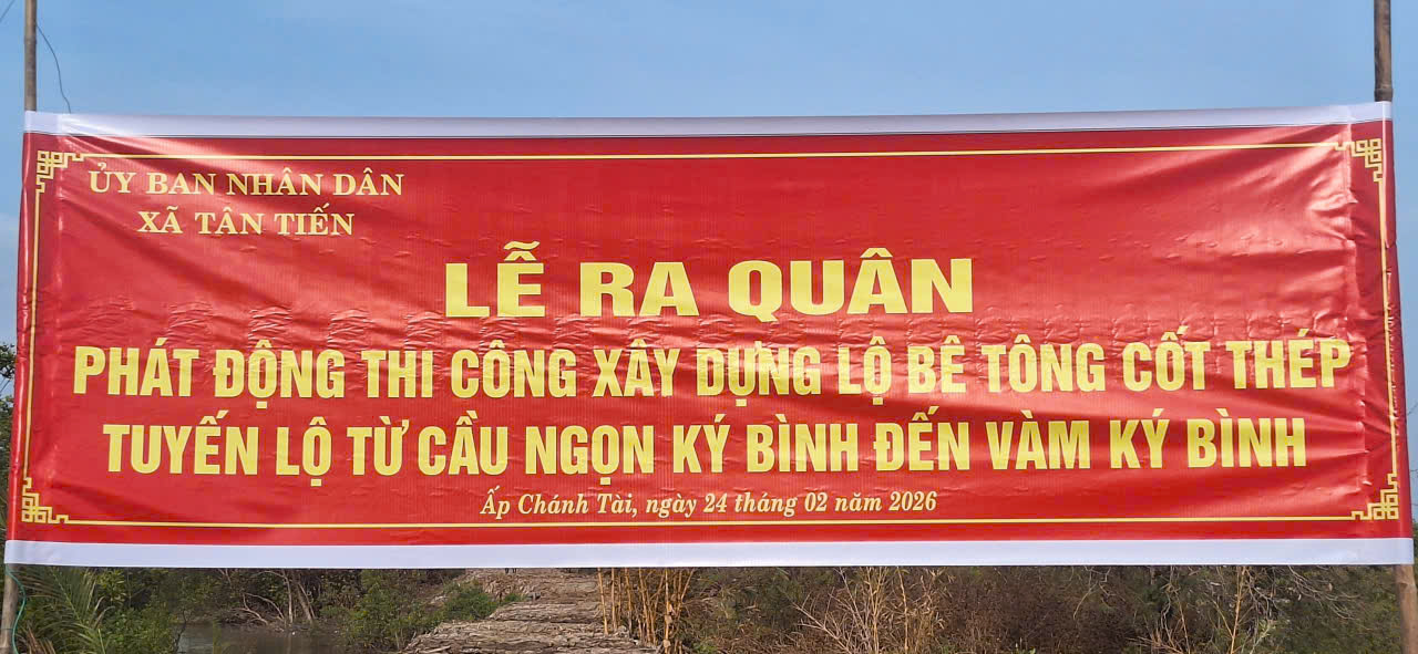 XÃ TÂN TIẾN PHÁT ĐỘNG PHONG TRÀO LÀM LỘ ĐẤT ĐEN HƯỚNG ĐẾN XÂY DỰNG LỘ GIAO THÔNG NÔNG THÔN