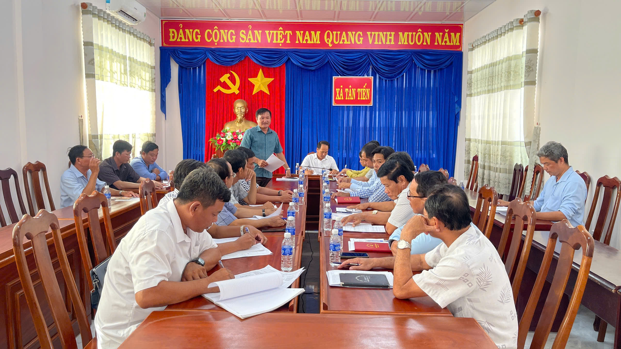 HỘI NGHỊ RÀ SOÁT NHU CẦU NHÀ Ở TRÊN ĐỊA BÀN XÃ