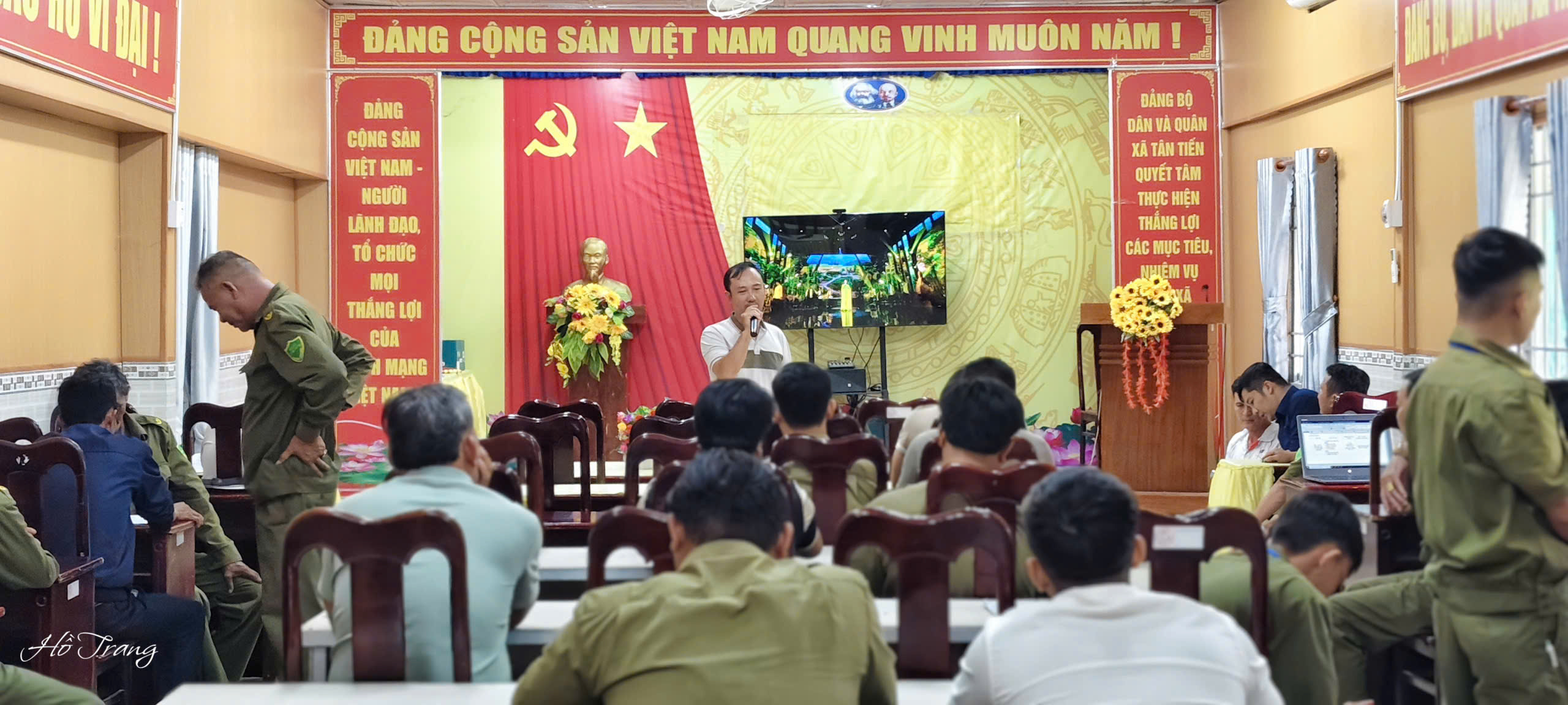 Anh-tin-bai