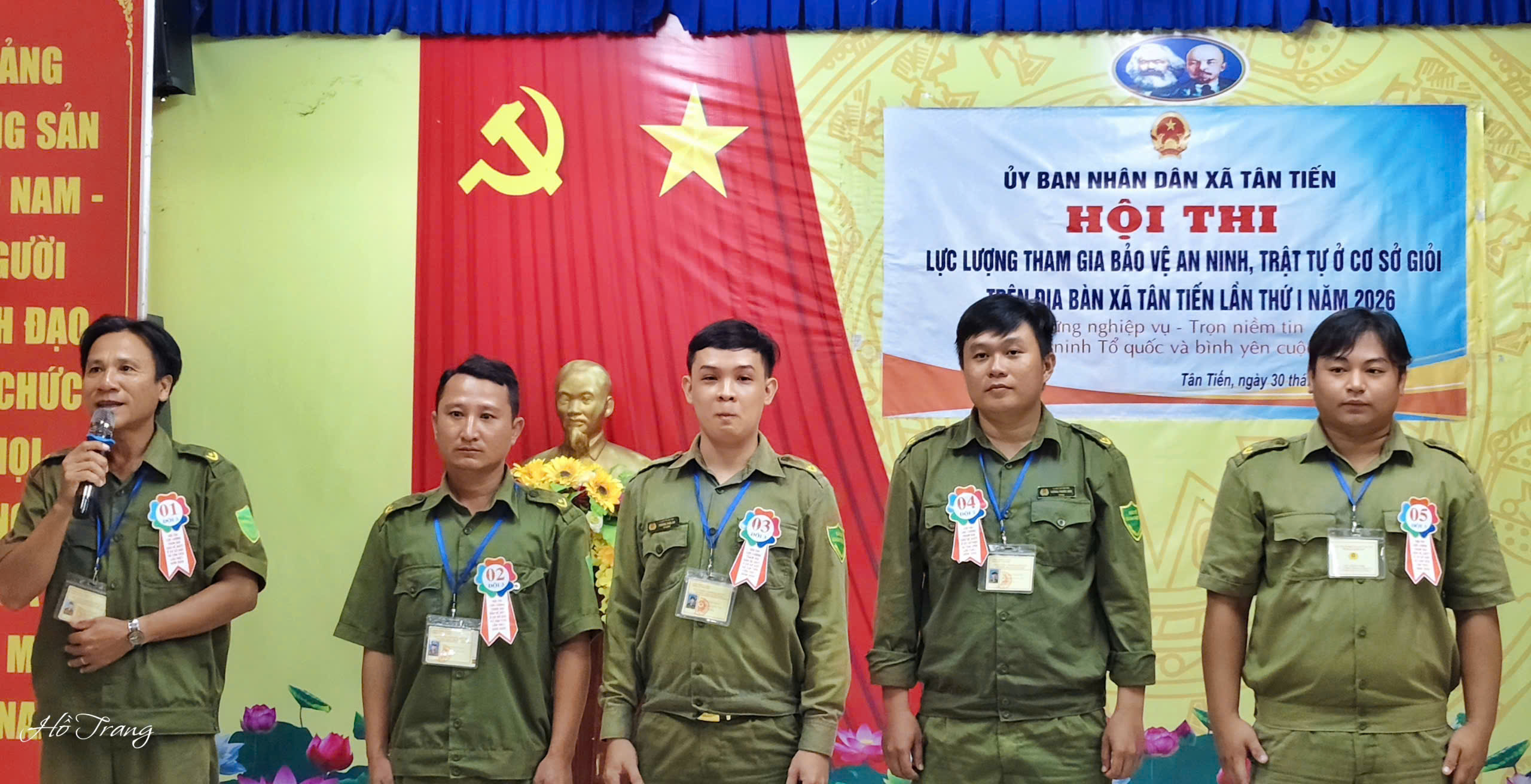Anh-tin-bai