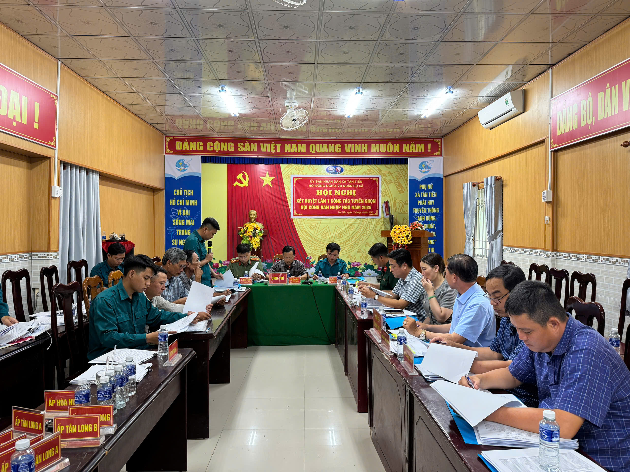 Hội đồng nghĩa vụ quân sự xã Tân Tiến tổ chức Hội nghị xét duyệt lần 1 công tác tuyển chọn công dân nhập ngũ năm 2026
