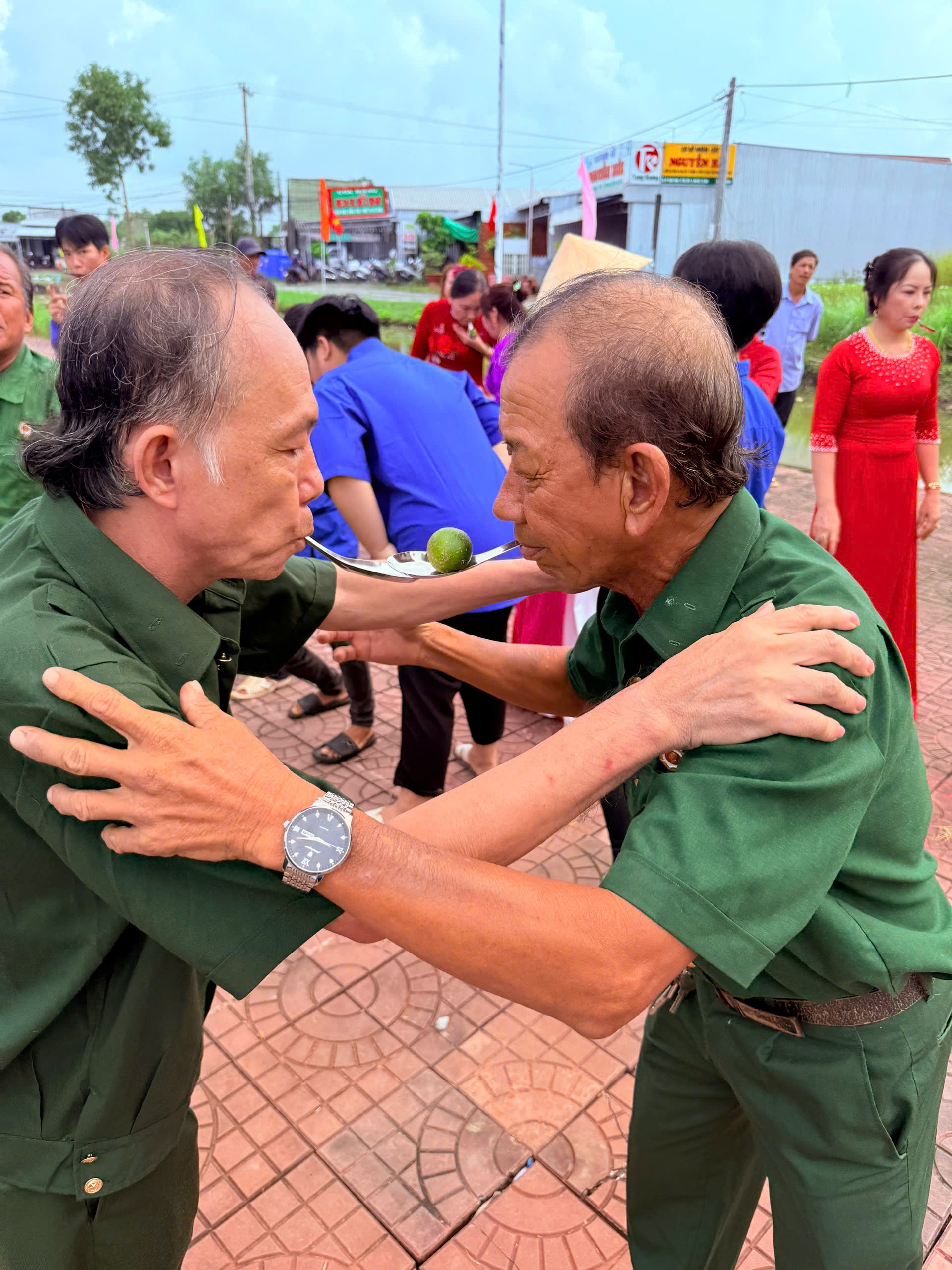 anh tin bai