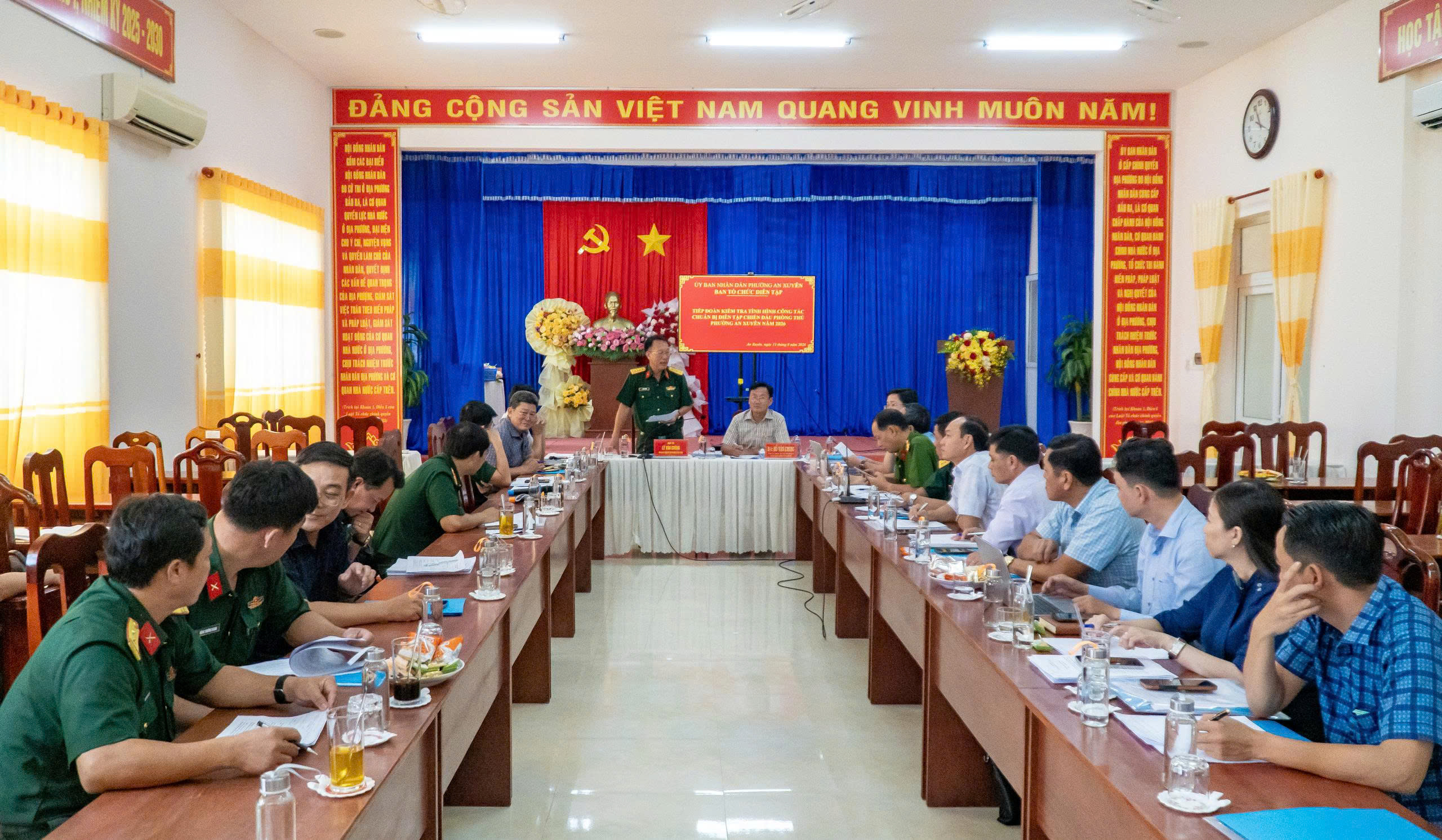 Anh-tin-bai