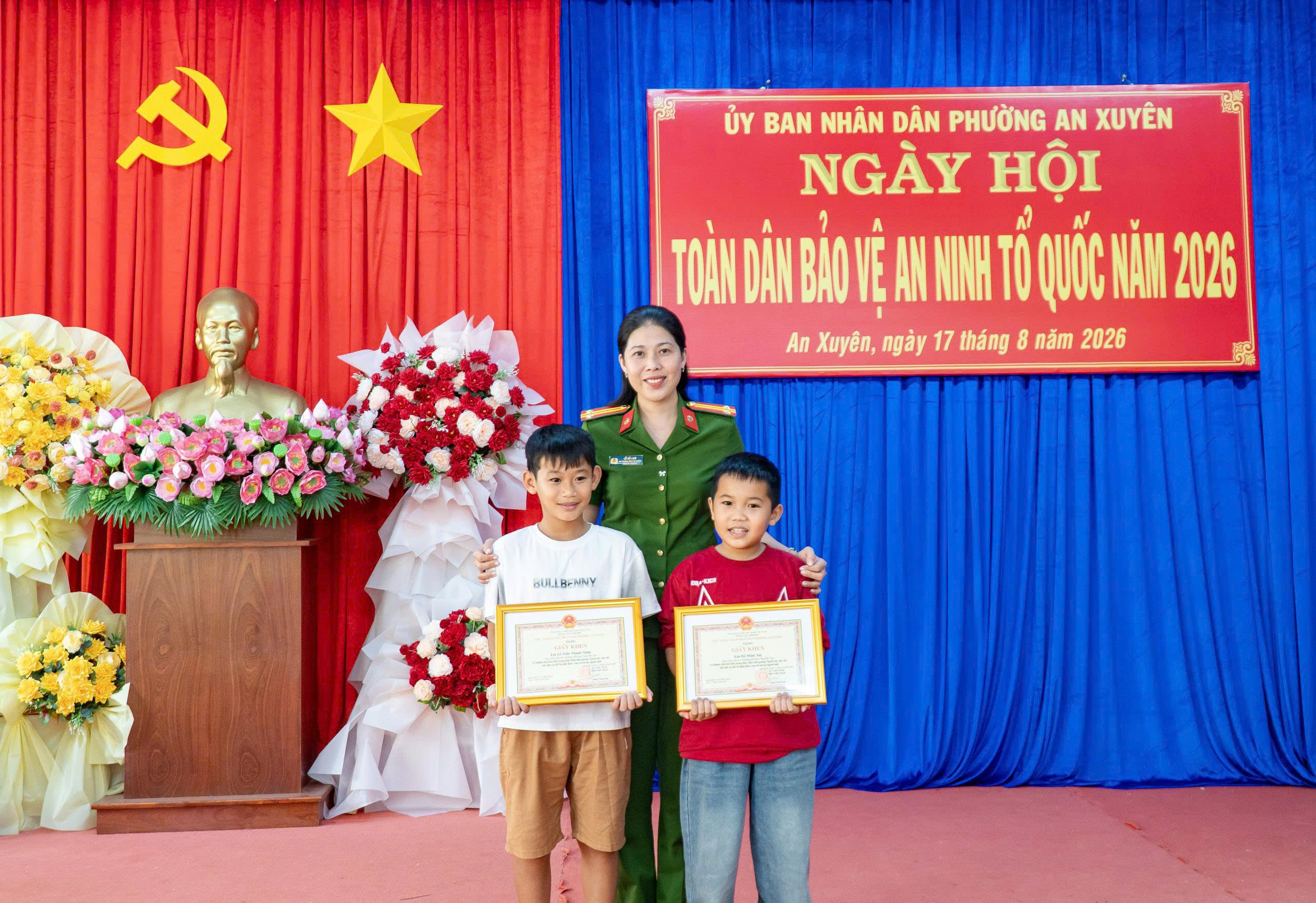 Anh-tin-bai