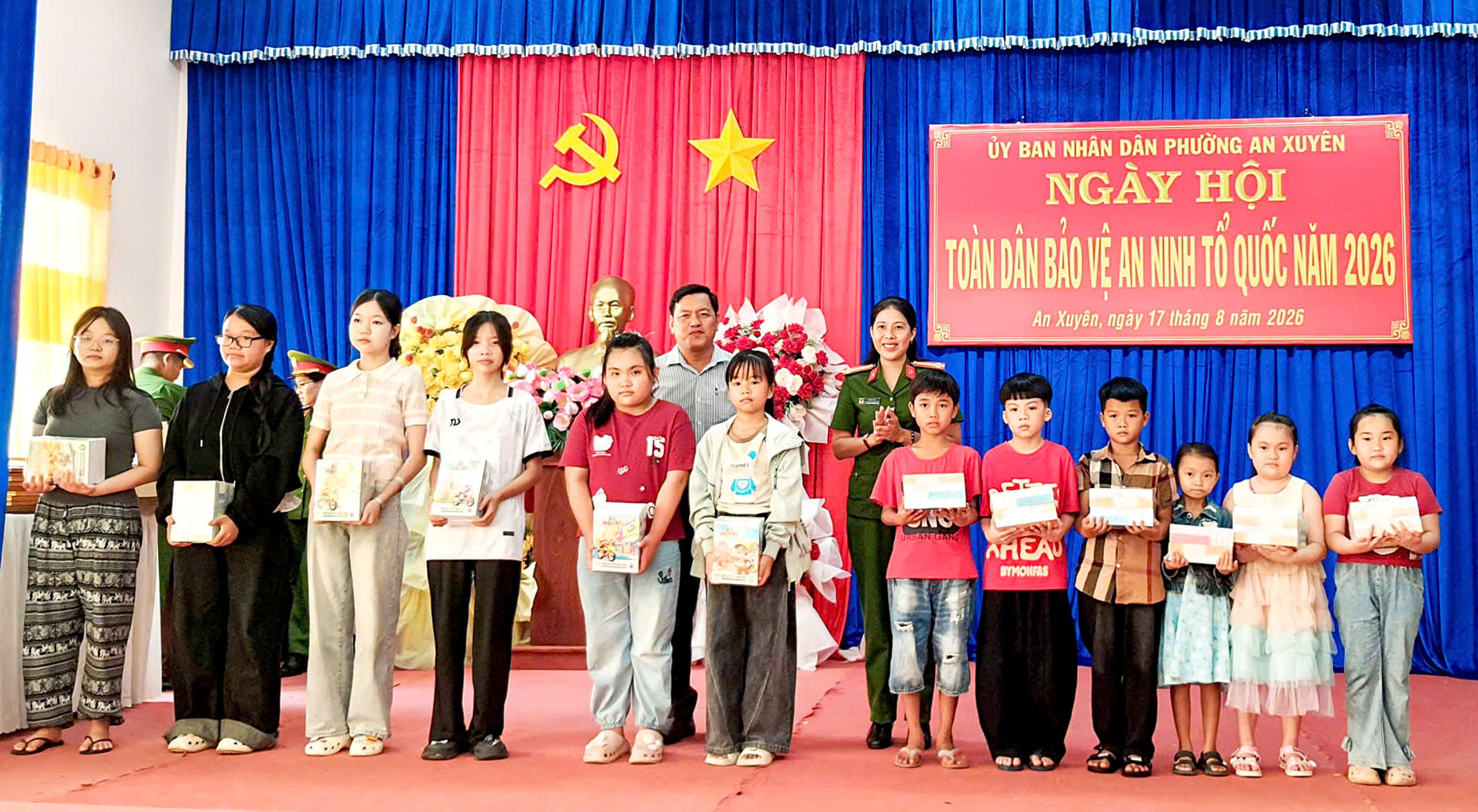 Anh-tin-bai
