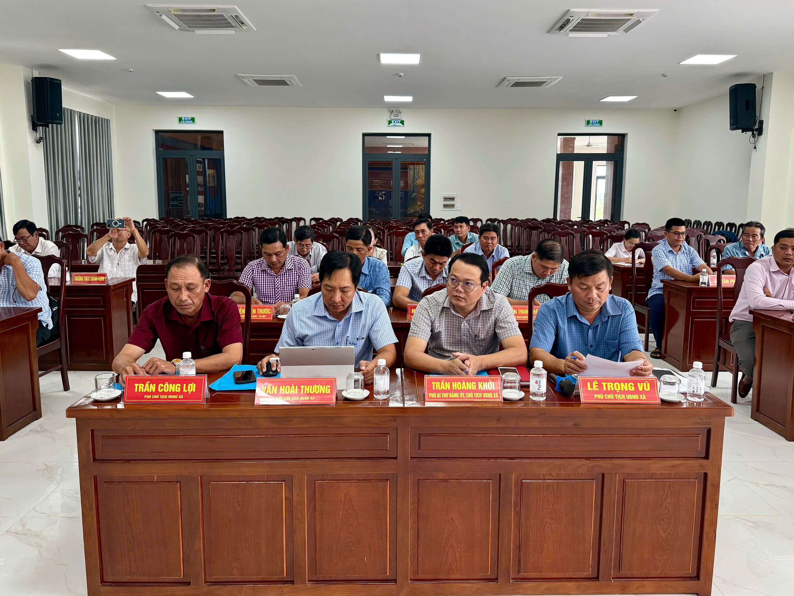 Anh-tin-bai