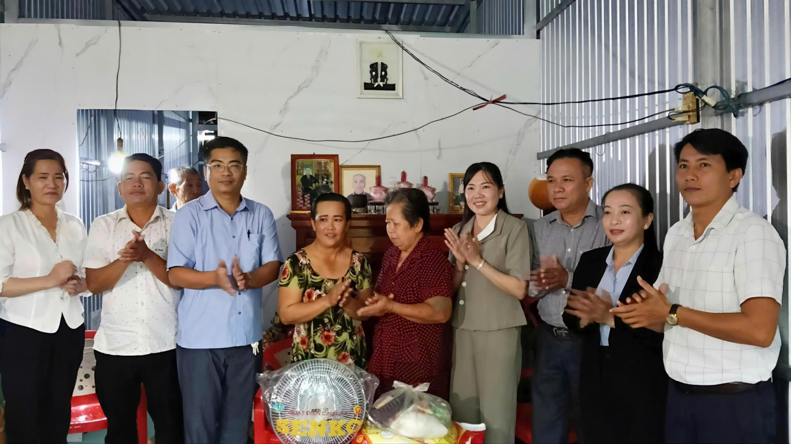 Anh-tin-bai