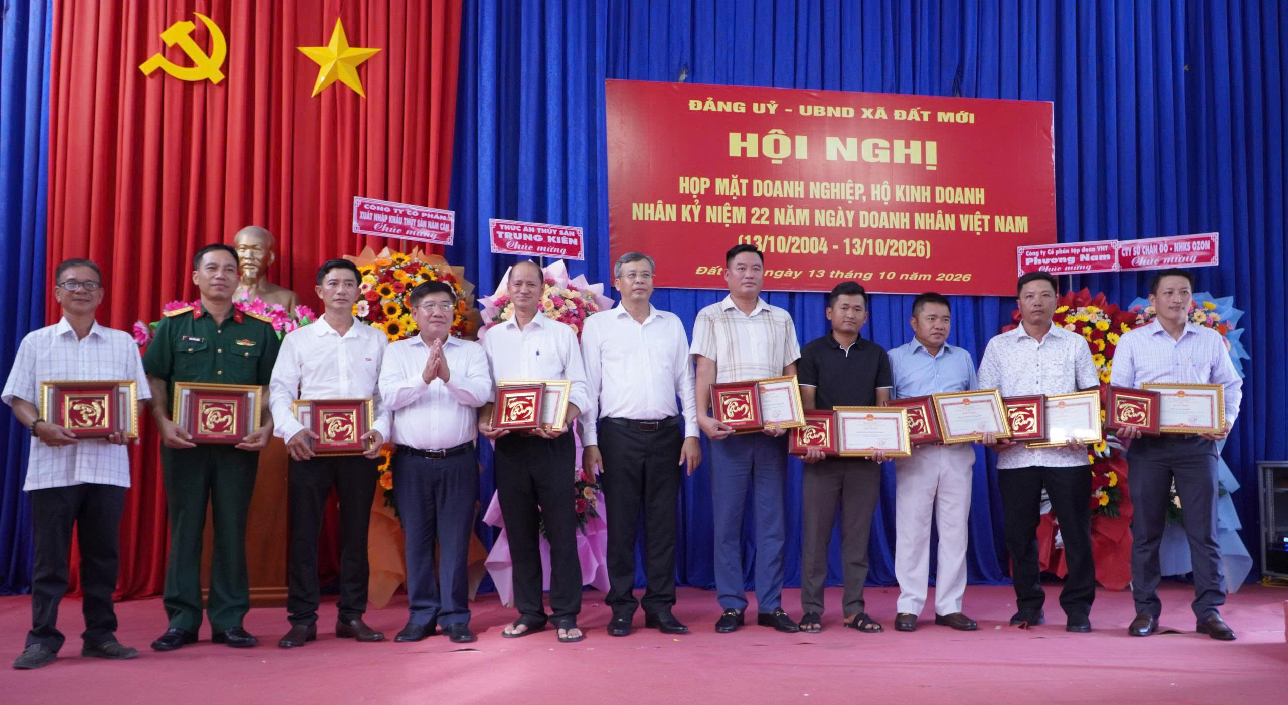 Anh-tin-bai