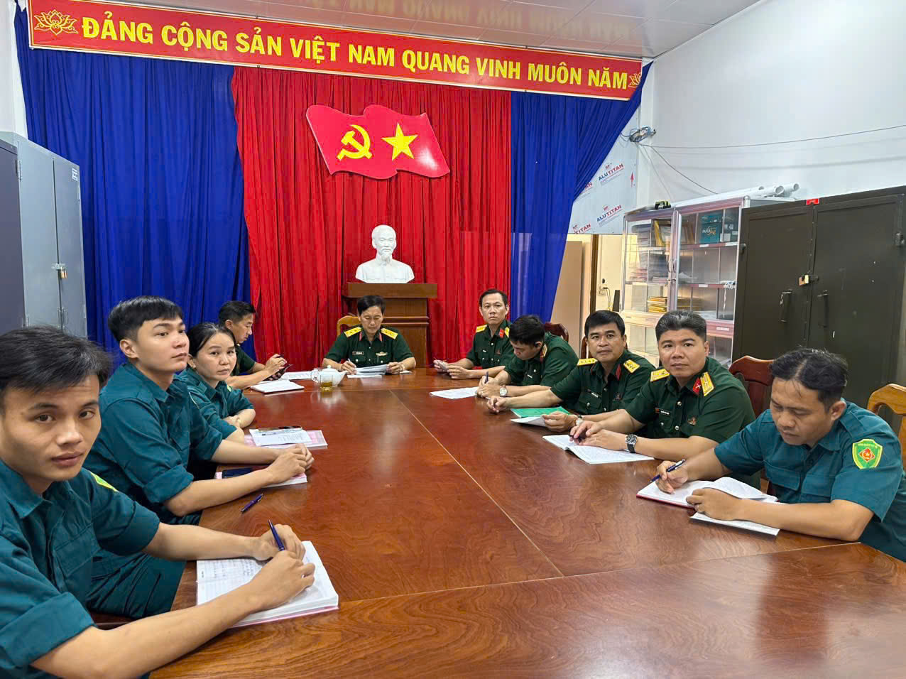 Anh-tin-bai