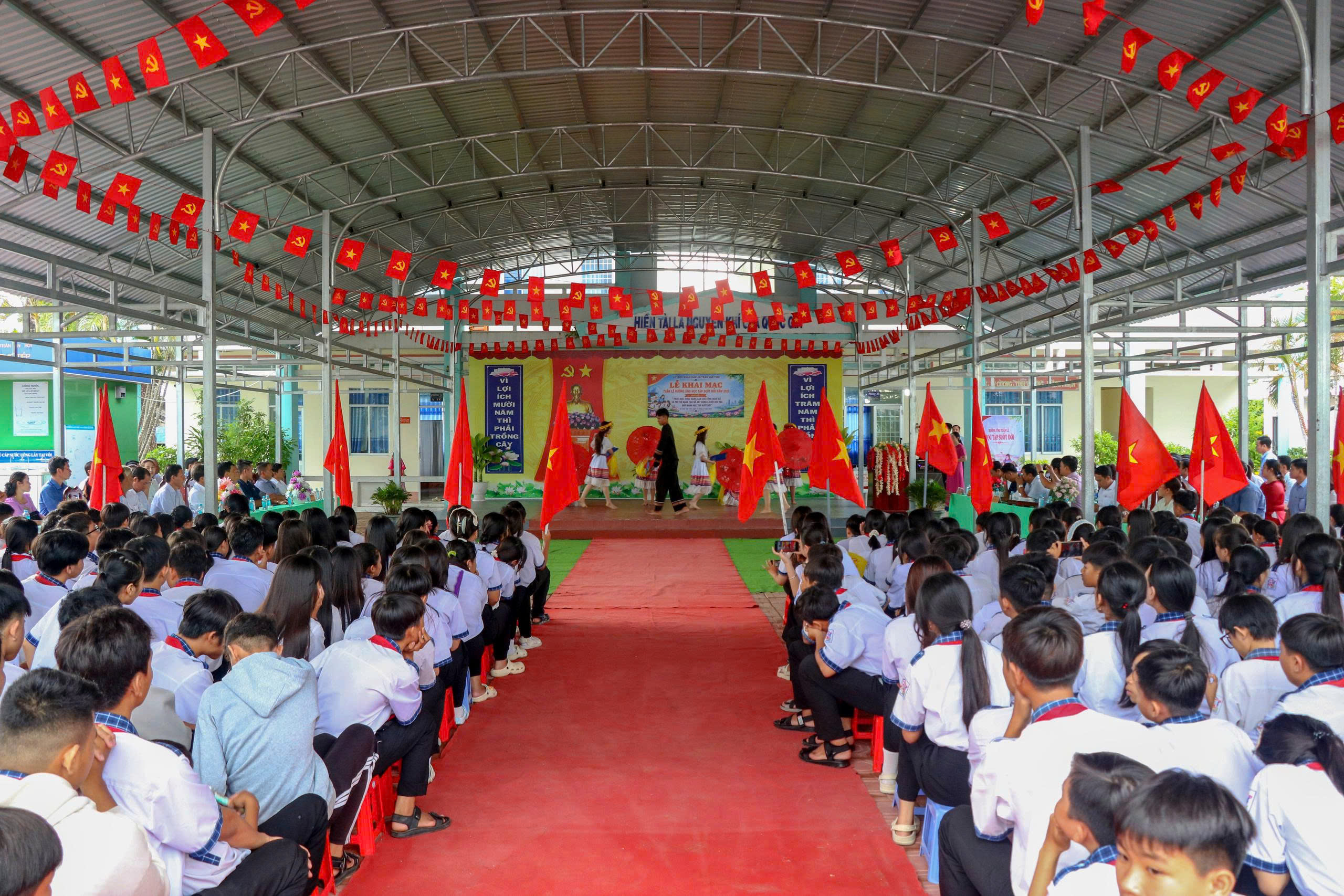 Anh-tin-bai