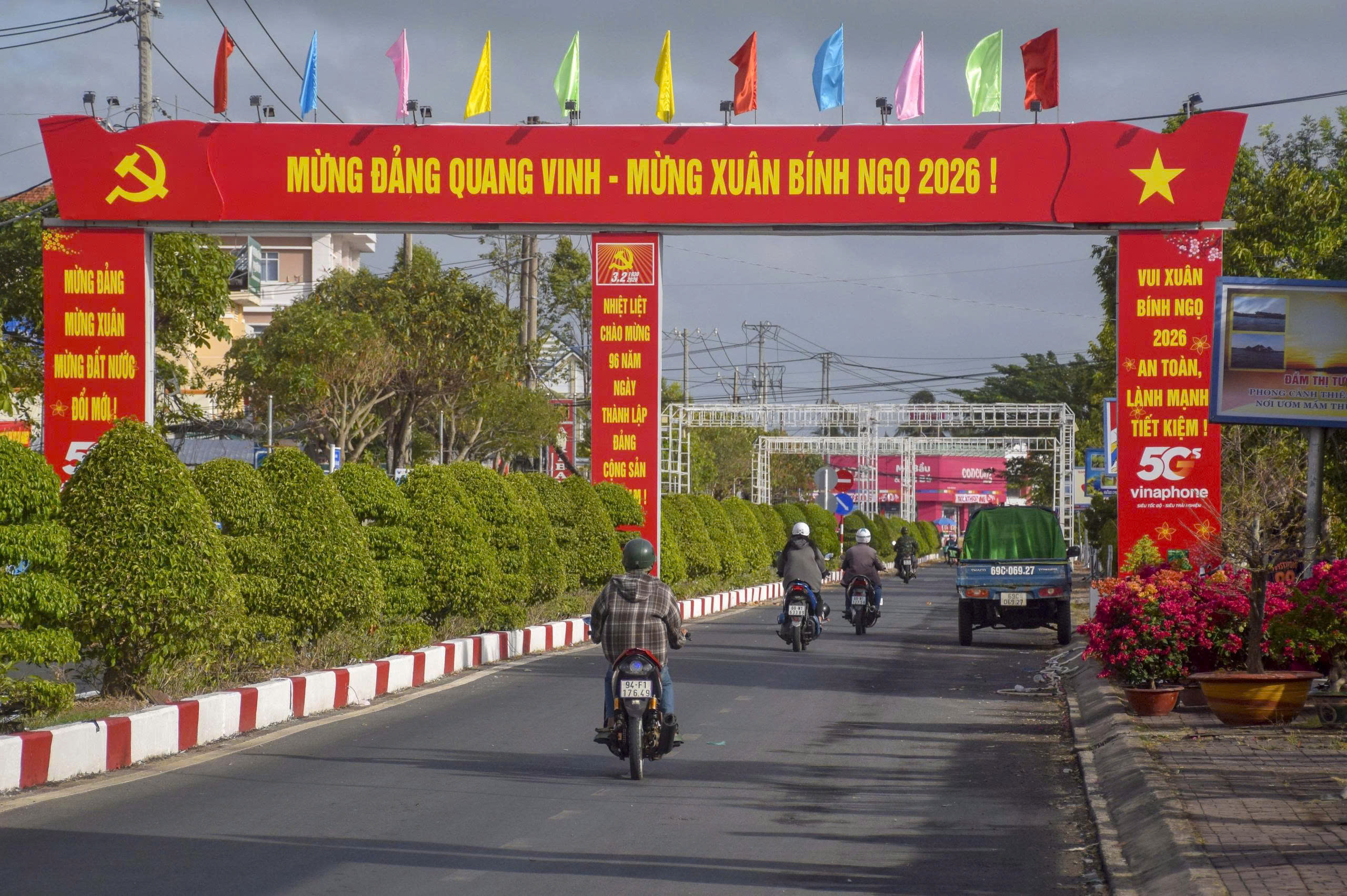Anh-tin-bai