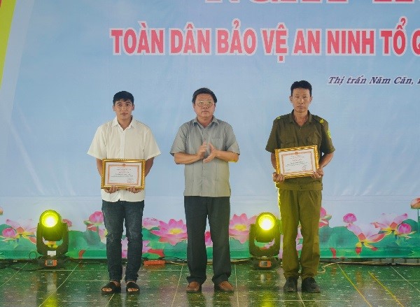 anh tin bai
