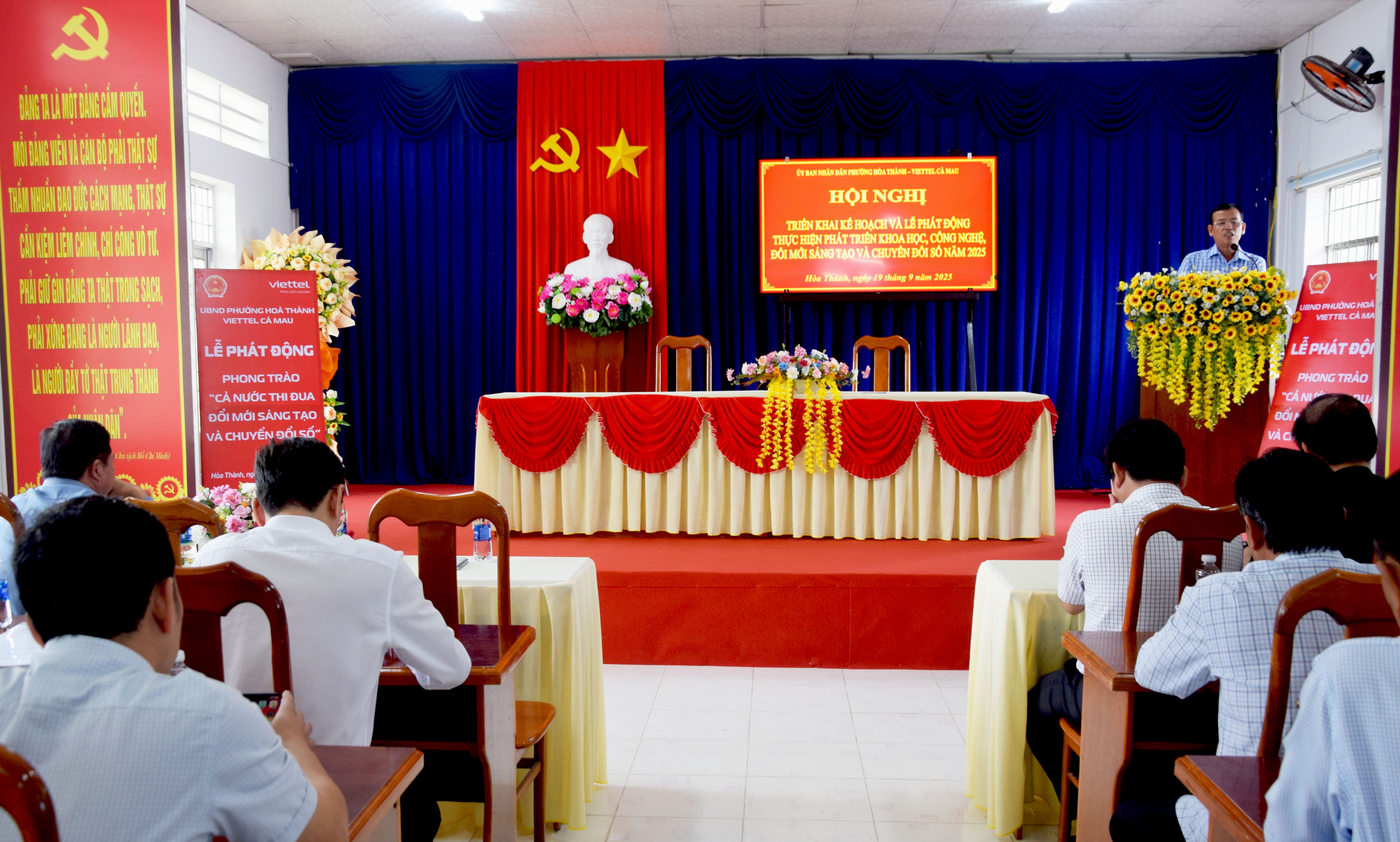 UBND phường Hòa Thành tổ chức Hội nghị triển khai kế hoạch và phát động phong trào phát triển khoa học, công nghệ, đổi mới sáng tạo và chuyển đổi số năm 2025