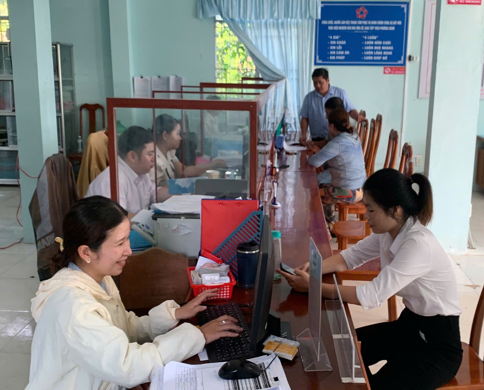 Hướng đến nền hành chính vì dân phục vụ