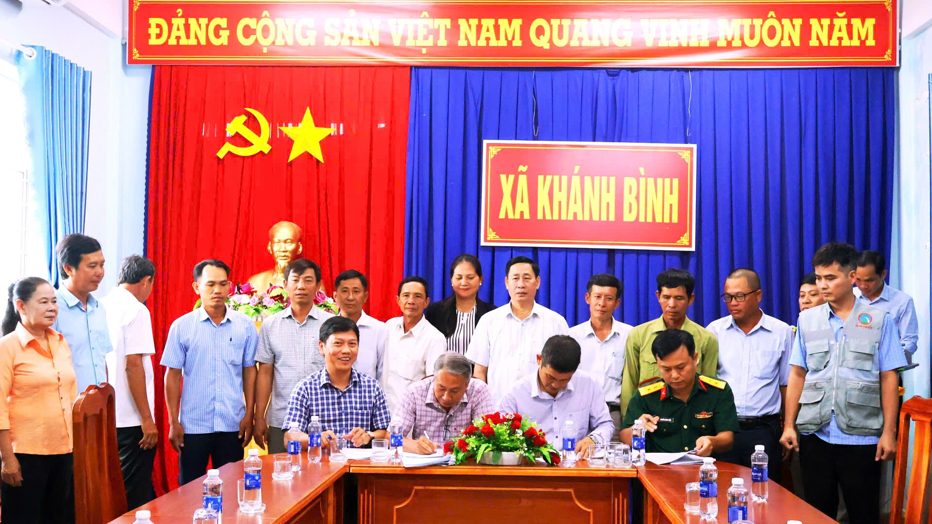 BÀN GIAO MẶT BẰNG DỰ ÁN ĐƯỜNG BỘ CAO TỐC CÀ MAU – ĐẤT MŨI (ĐOẠN QUA XÃ KHÁNH BÌNH)