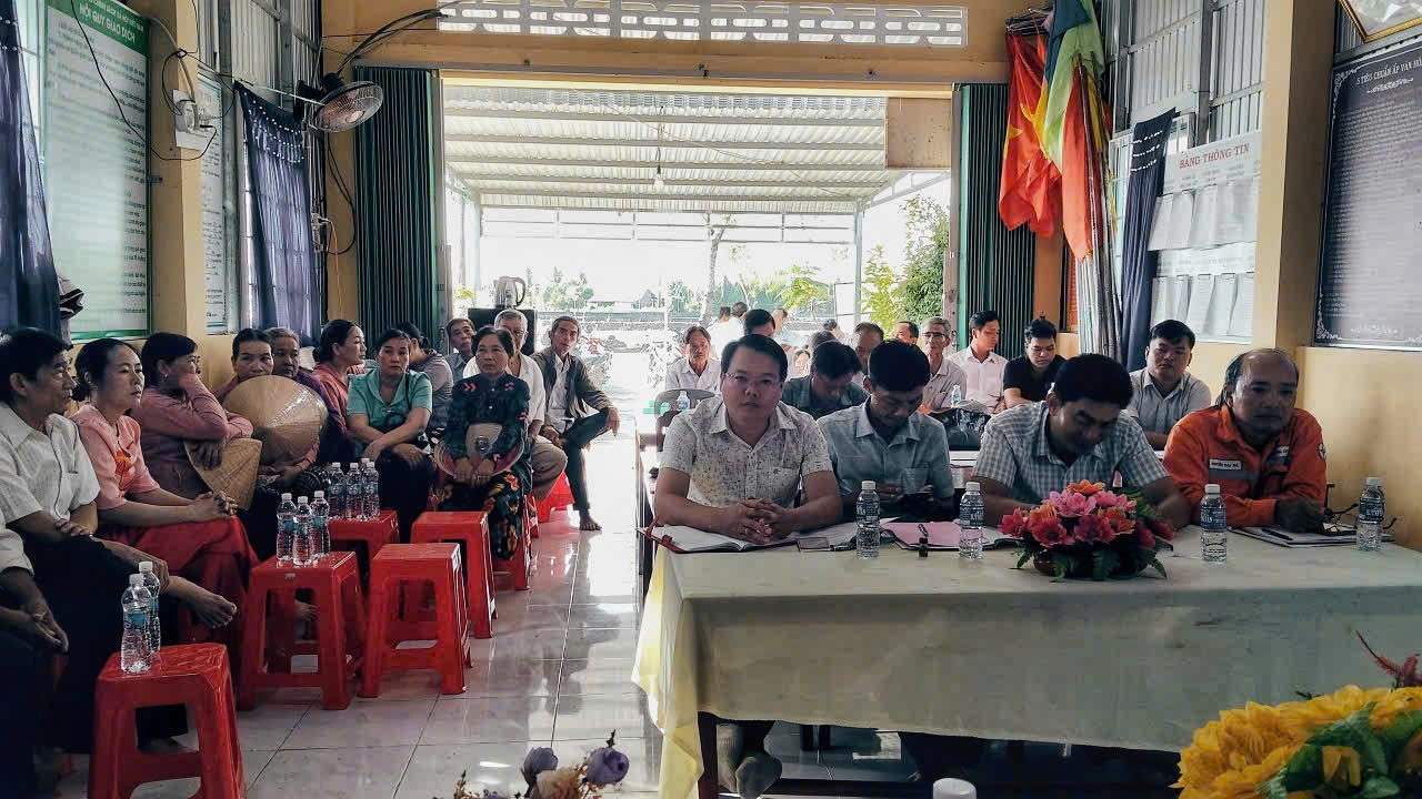 TIẾP XÚC CỬ TRI TRƯỚC KỲ HỌP THƯỜNG LỆ